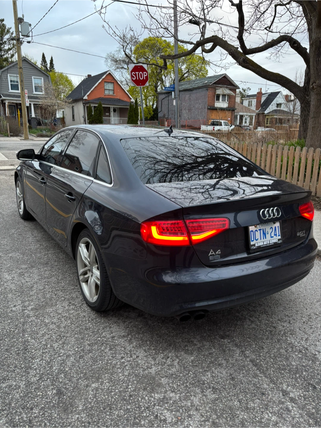 Audi A4 2.0T Sedan - photo 2
