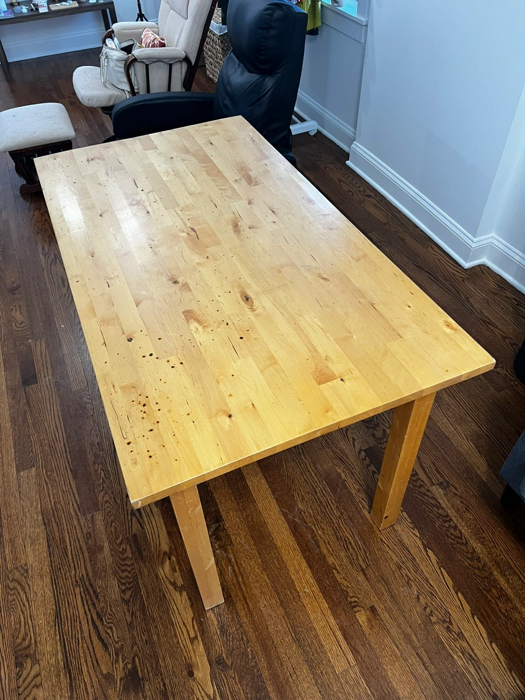 Desk - photo 2
