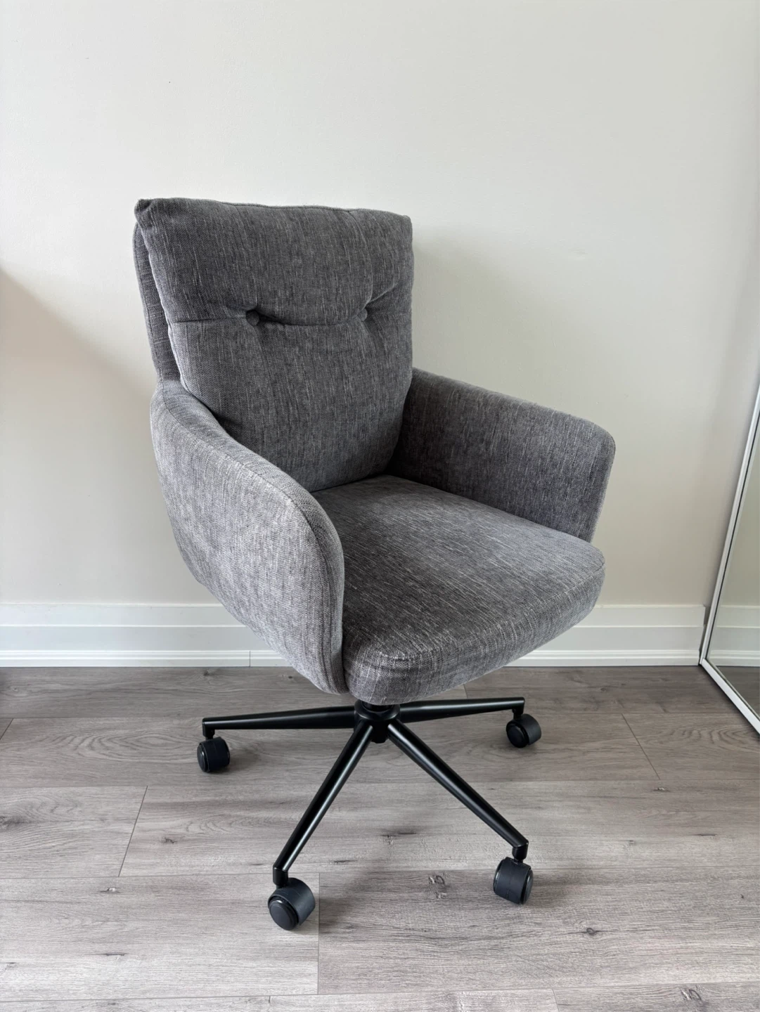 Structube Grey Fabric Office Chair with Wheels