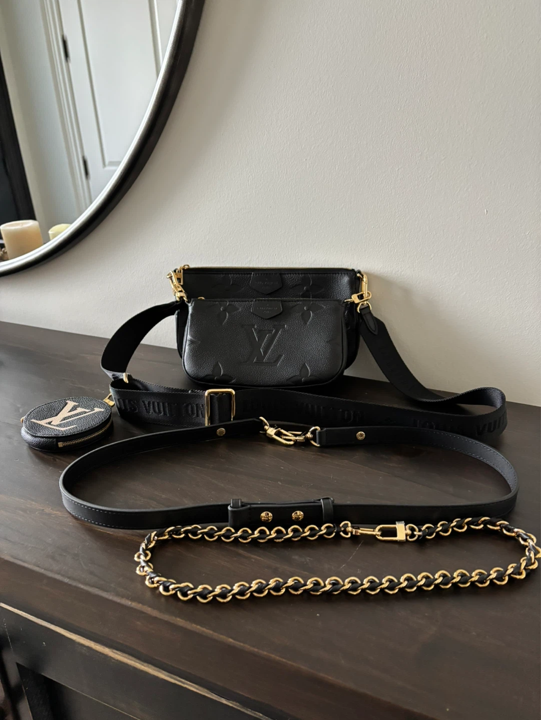 LOUIS VUITTON MULTI POCHETTE ACCESSORIES COMES WITH EXTRA STRAP