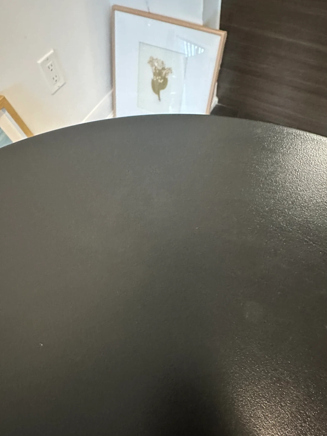 Black Round Pedestal Table - photo 3