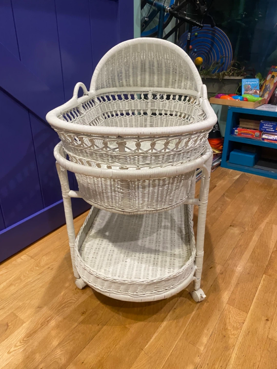 White Wicker Baby Bassinet with Stand - photo 4