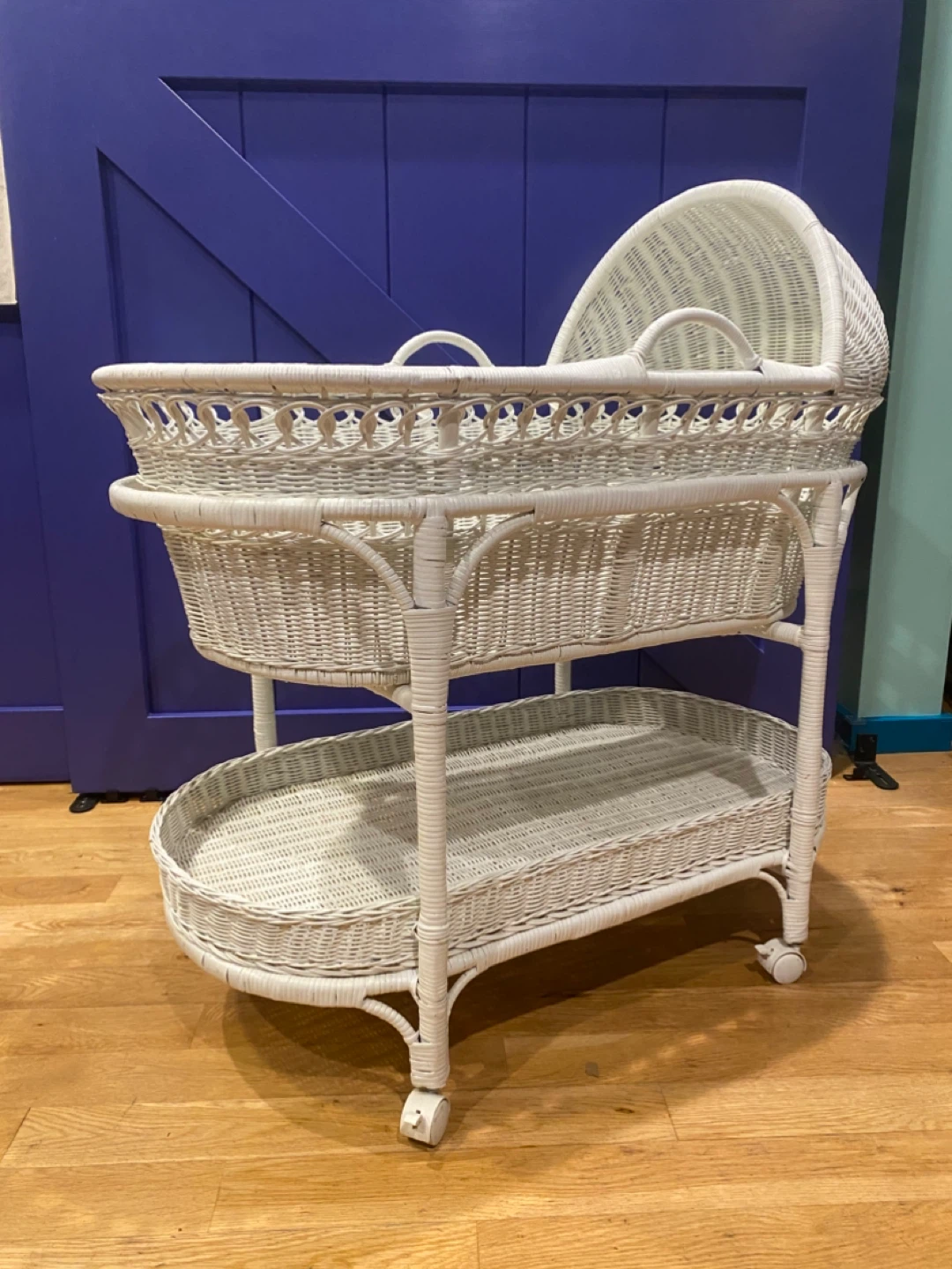 White Wicker Baby Bassinet with Stand - photo 3