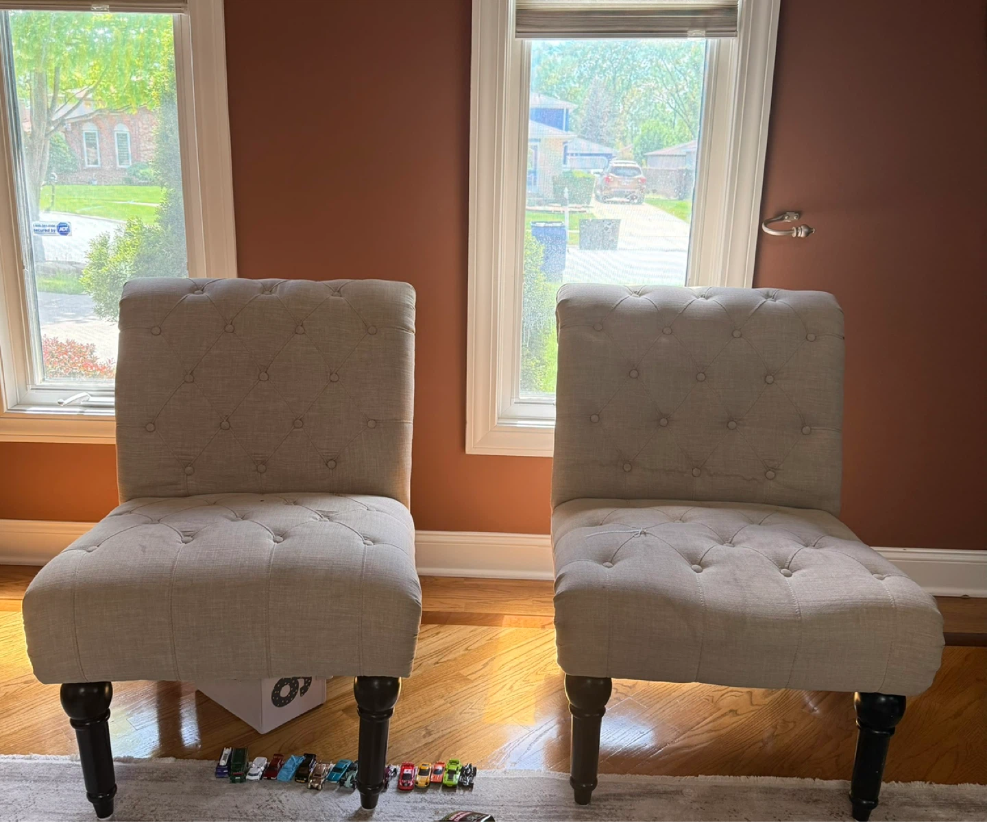 Value City Furniture Accent Chairs & Sofa - photo 2