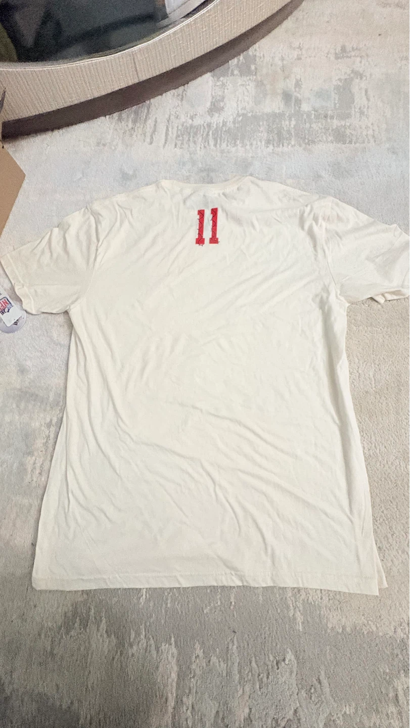Stranger Things NFL "11" T-Shirt Size L - photo 3