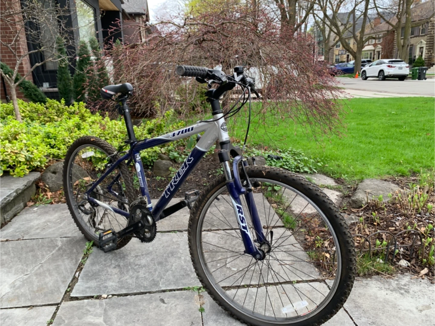 Trek 3700 Mountain Bike - photo 2