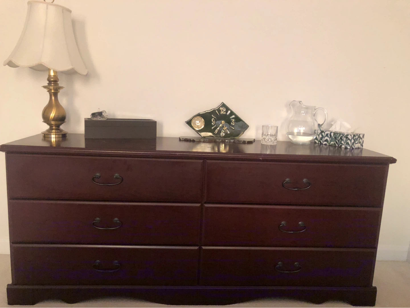 Dresser & night table - photo 2