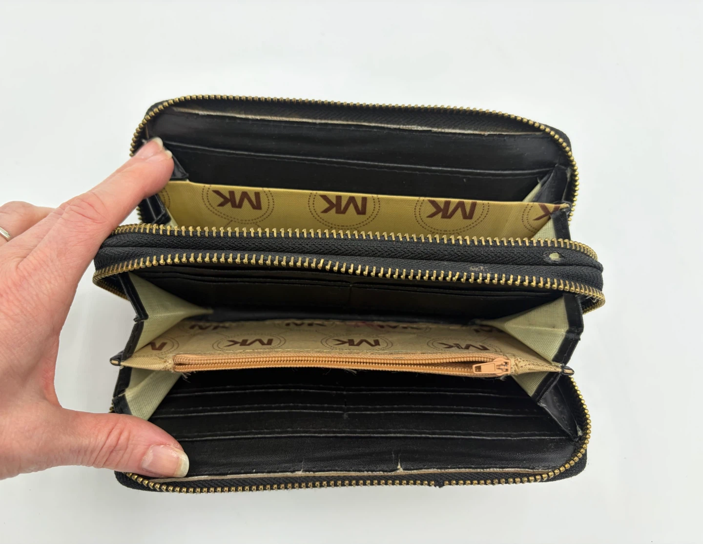Michael Kors Zip Around Wallet - photo 2