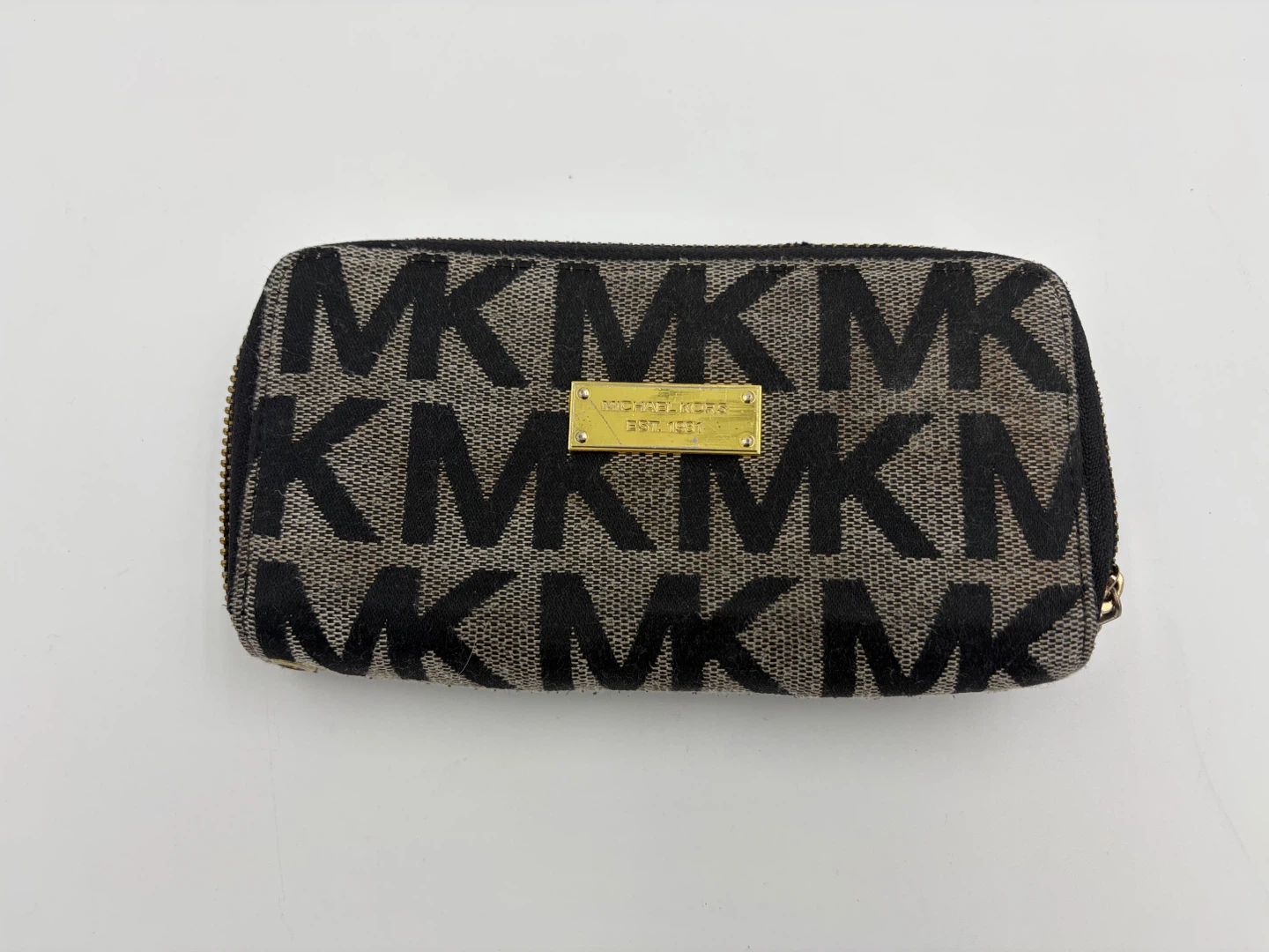 Michael Kors Zip Around Wallet