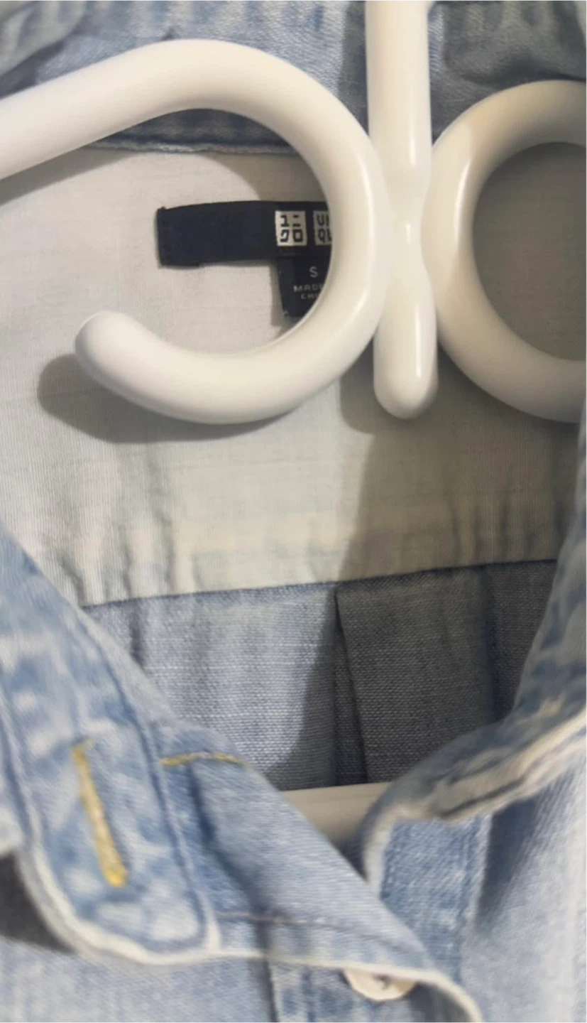UNIQLO Women's Denim Shirt Size S - photo 3