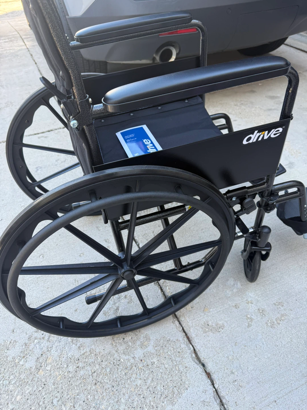 Drive Medical Lightweight Cruiser Wheelchair - Black - photo 2