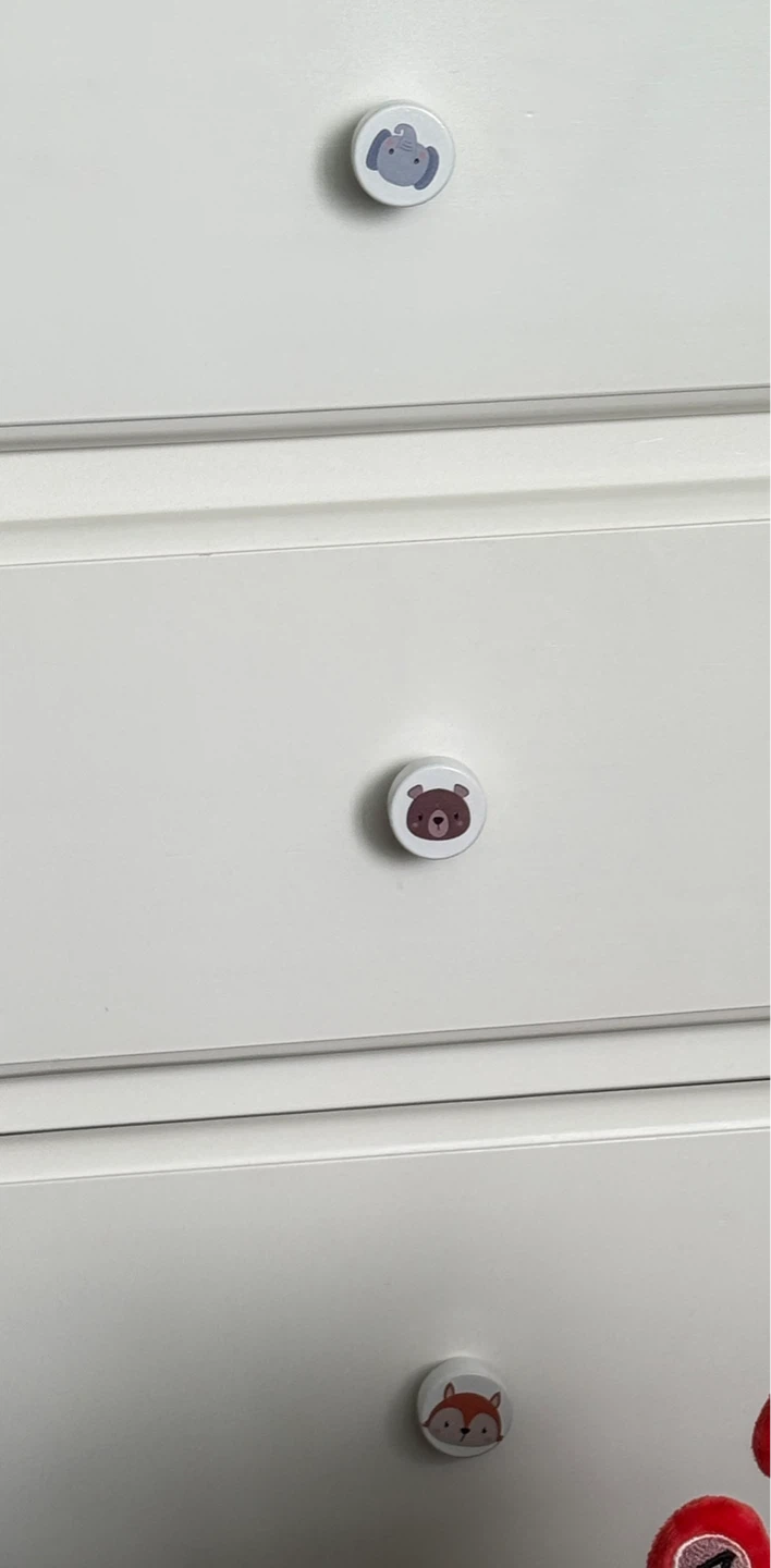 Changing Table with Dresser - photo 3