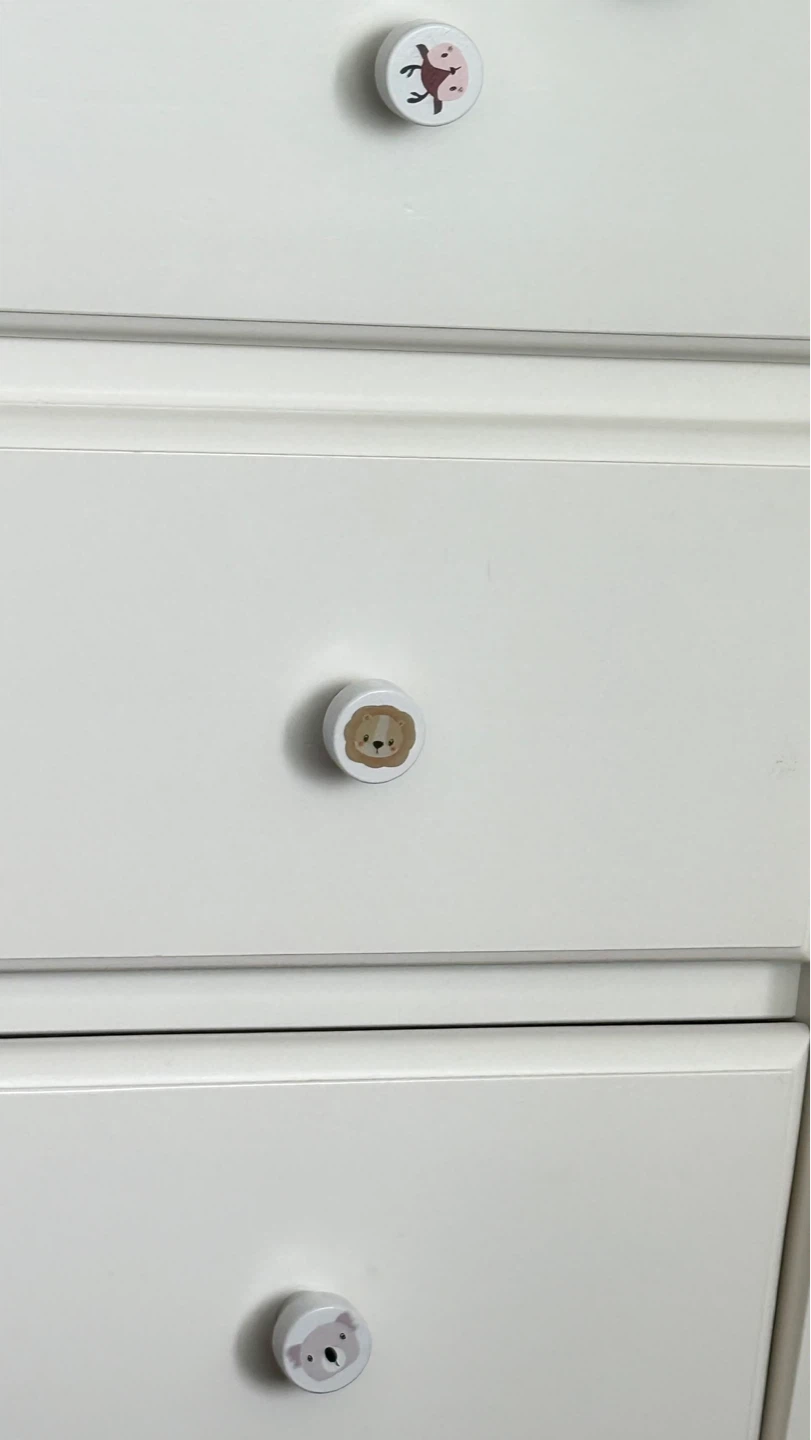 Changing Table with Dresser - photo 2