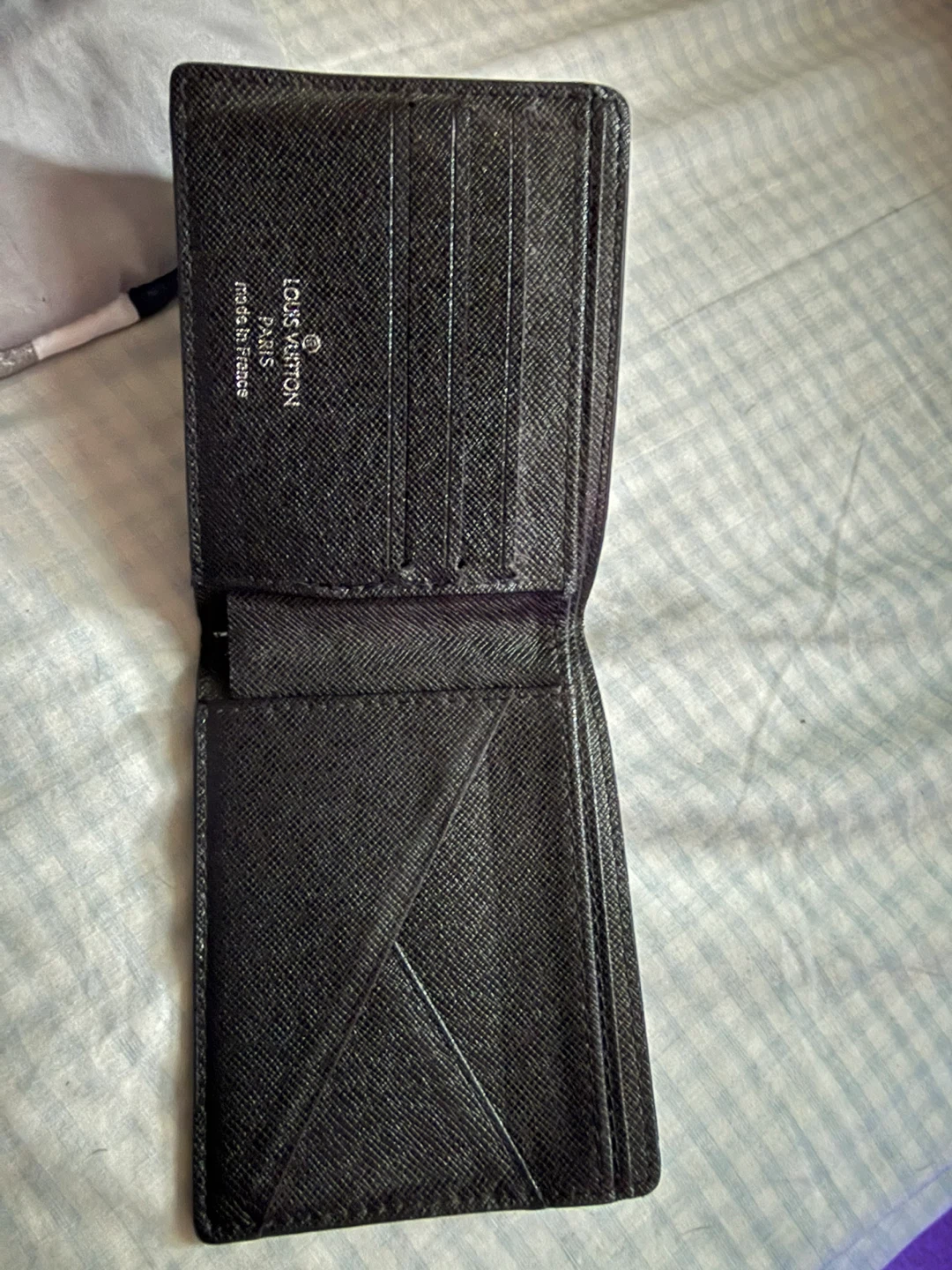 Louis Vuitton Bi-Fold Wallet - photo 3