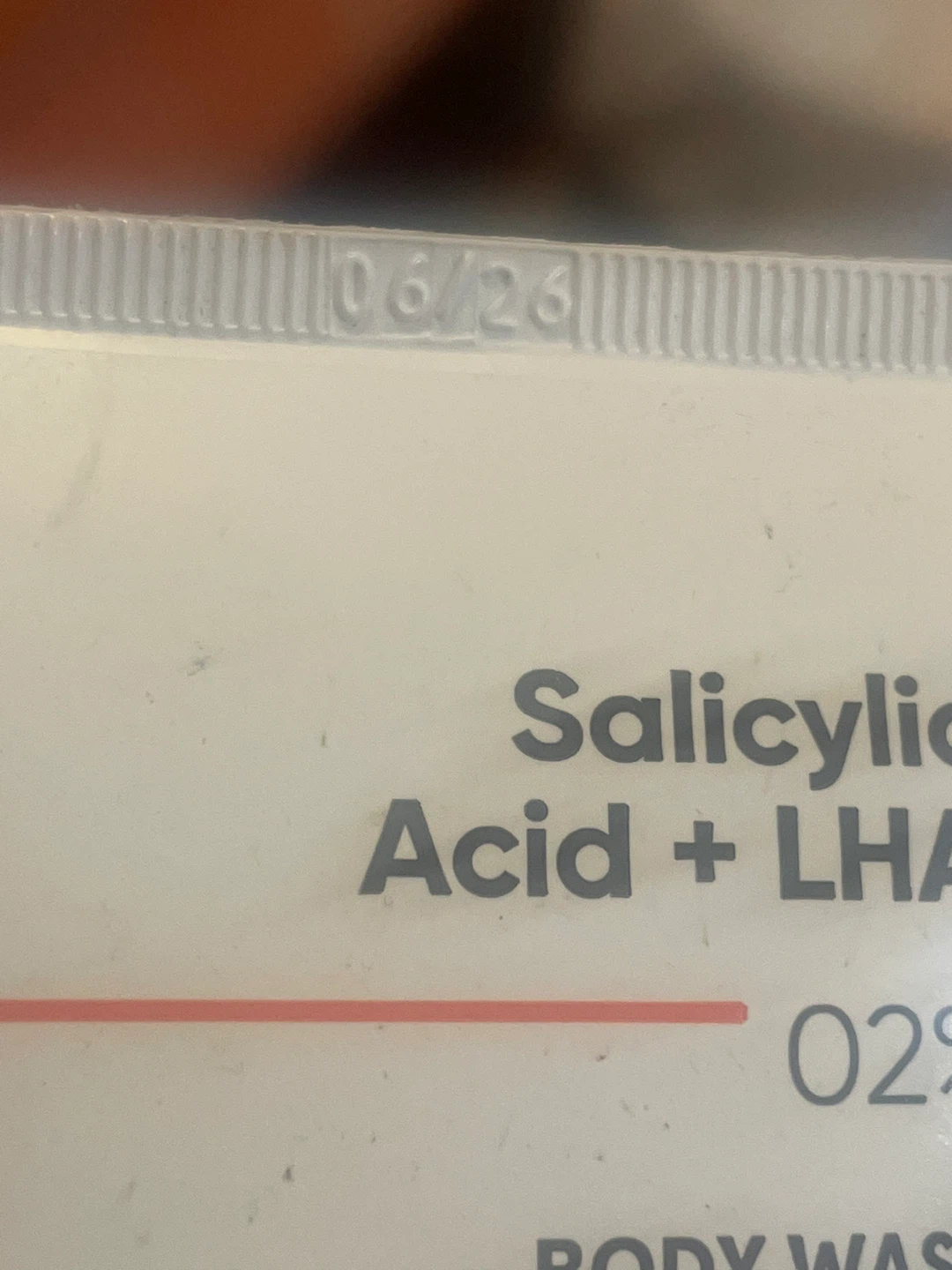 Minimalist Salicylic Acid + LHA Body Wash 200ml - photo 3
