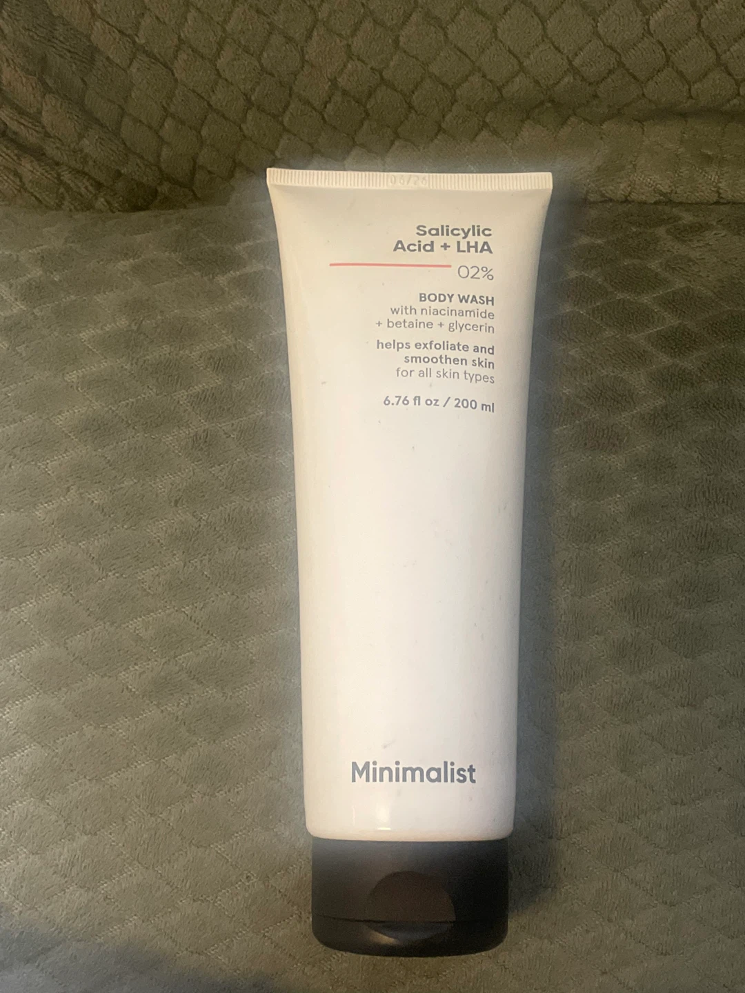 Minimalist Salicylic Acid + LHA Body Wash 200ml