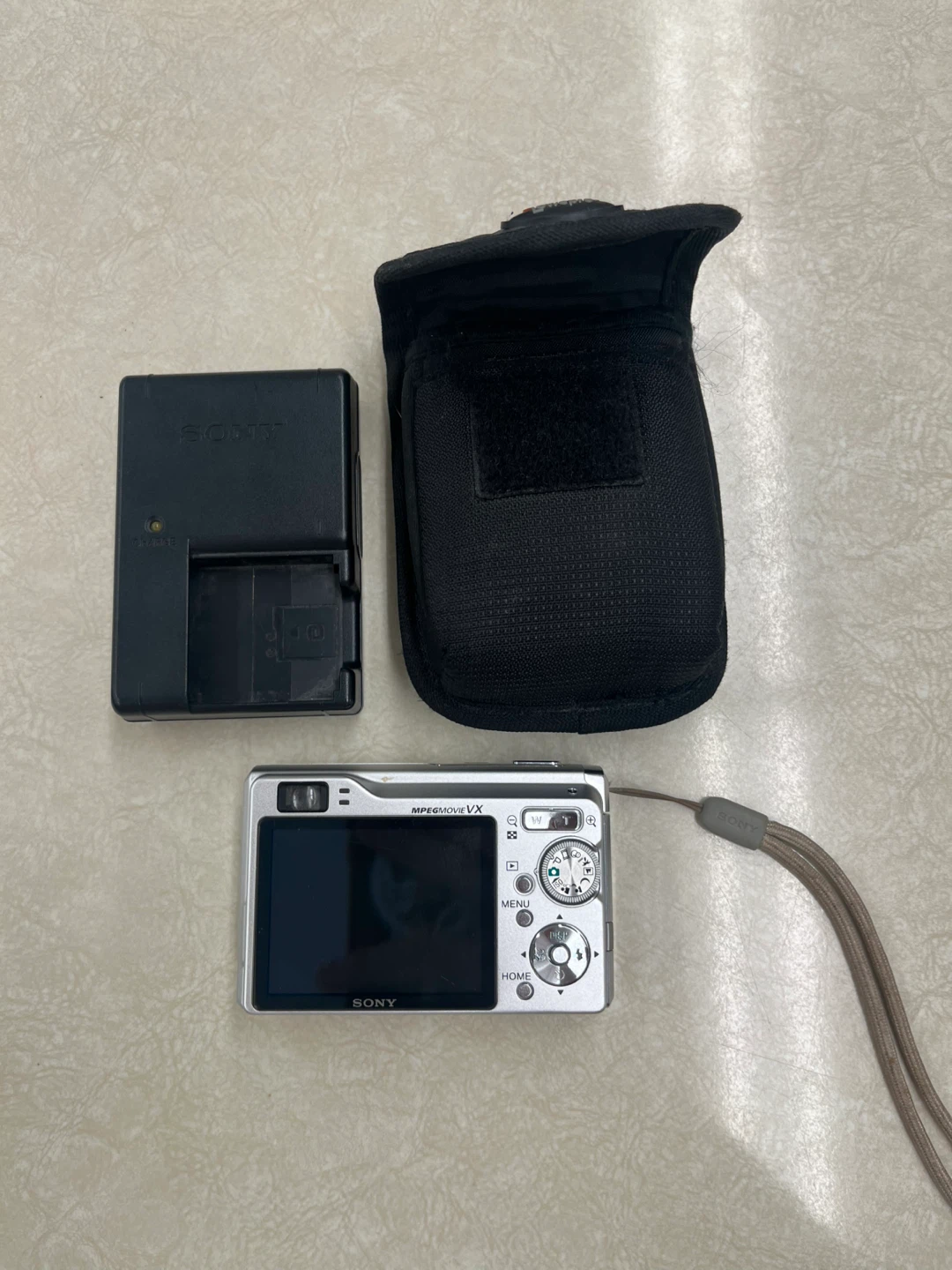 Sony Cyber-shot DSC-W80 Digital Camera