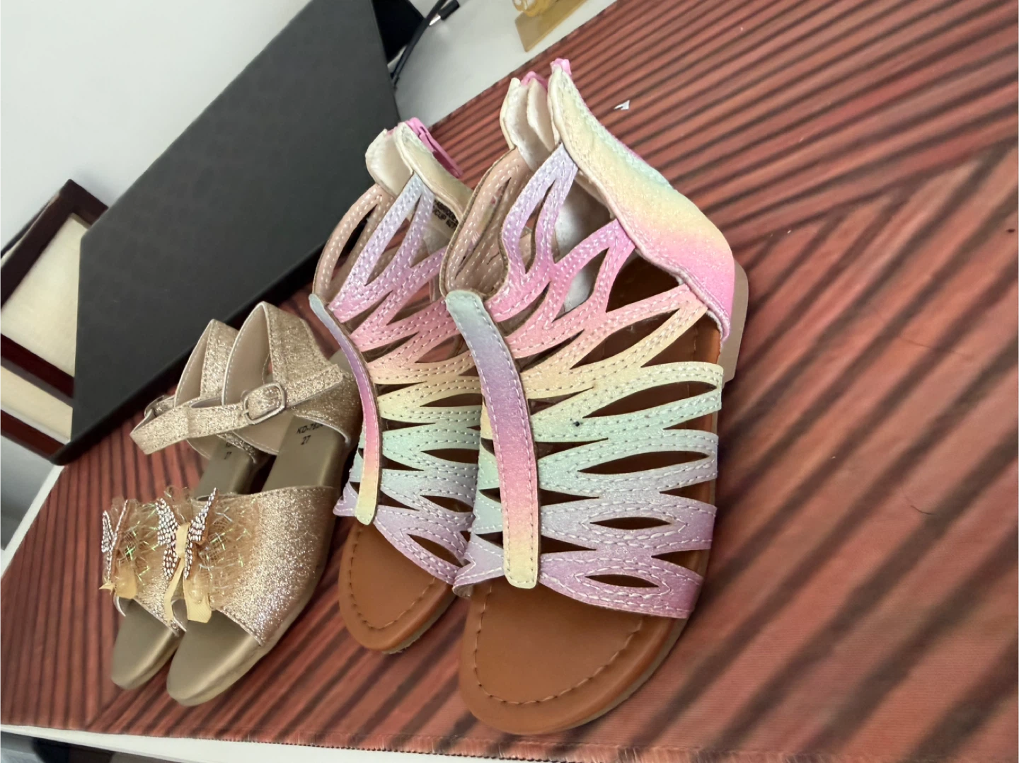 New Girls’ Sandals - photo 2