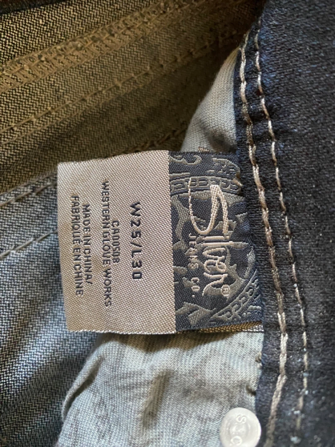 Silver Jeans Co. Suki Surplus W25/L30 Flare Jeans - photo 4
