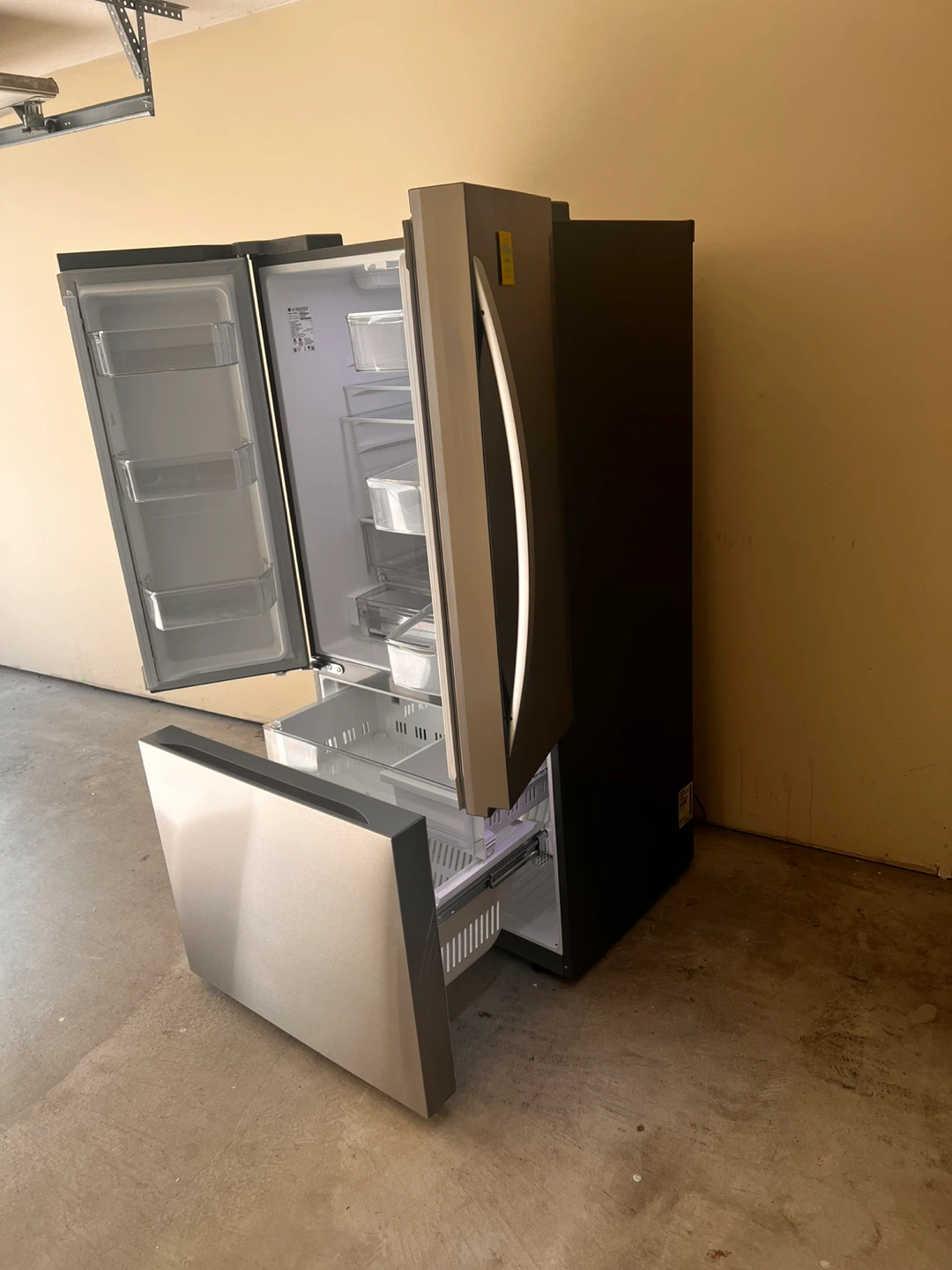 LG Stainless Steel French Door Refrigerator - photo 3