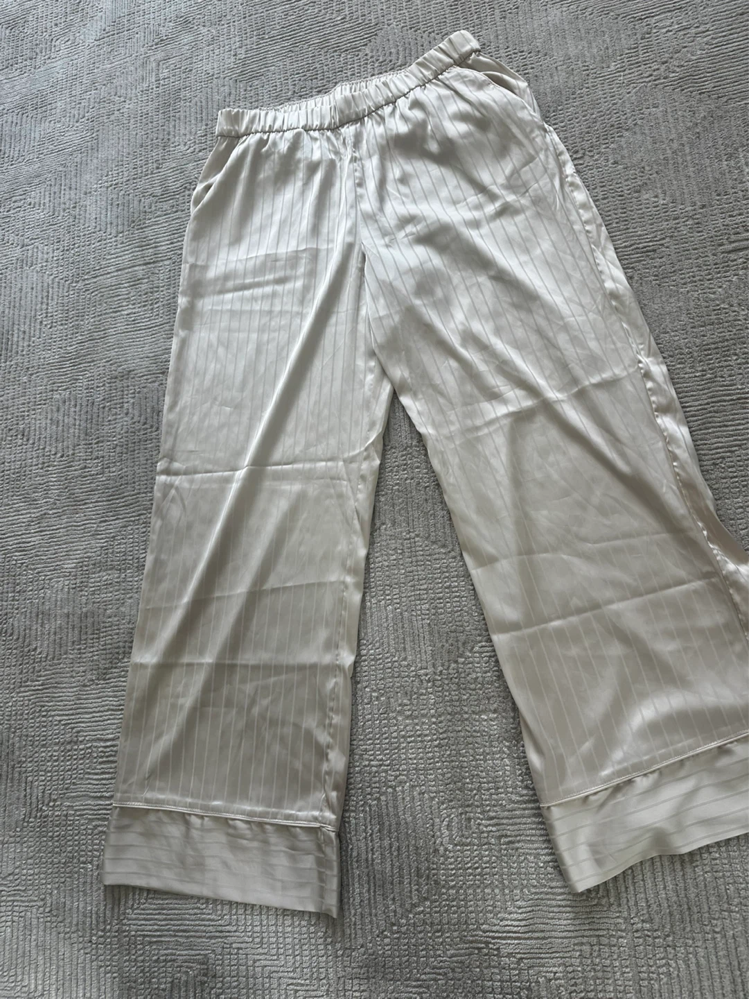 Abercrombie & Fitch Luxurious Lounge Pants - Size M - photo 2