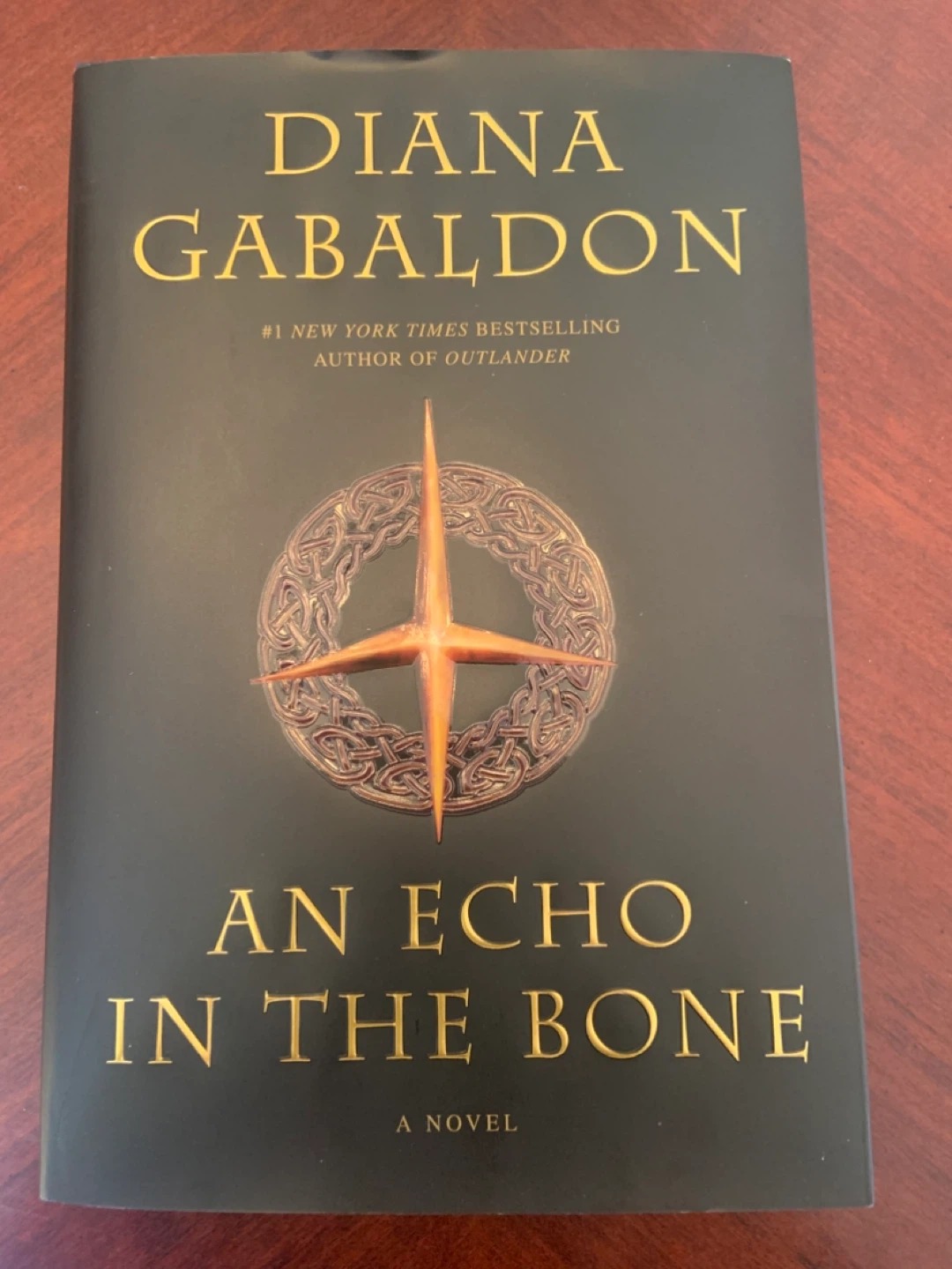 An Echo in the Bone by Diana Gabaldon Hardcover Novel - photo 2