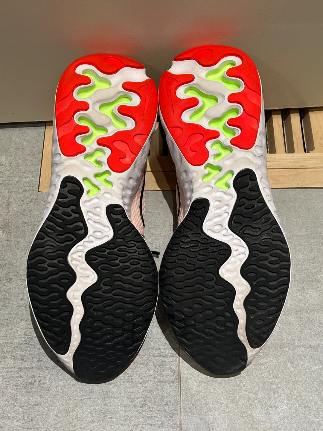 Nike Women's Running Shoes (size 9) - photo 4