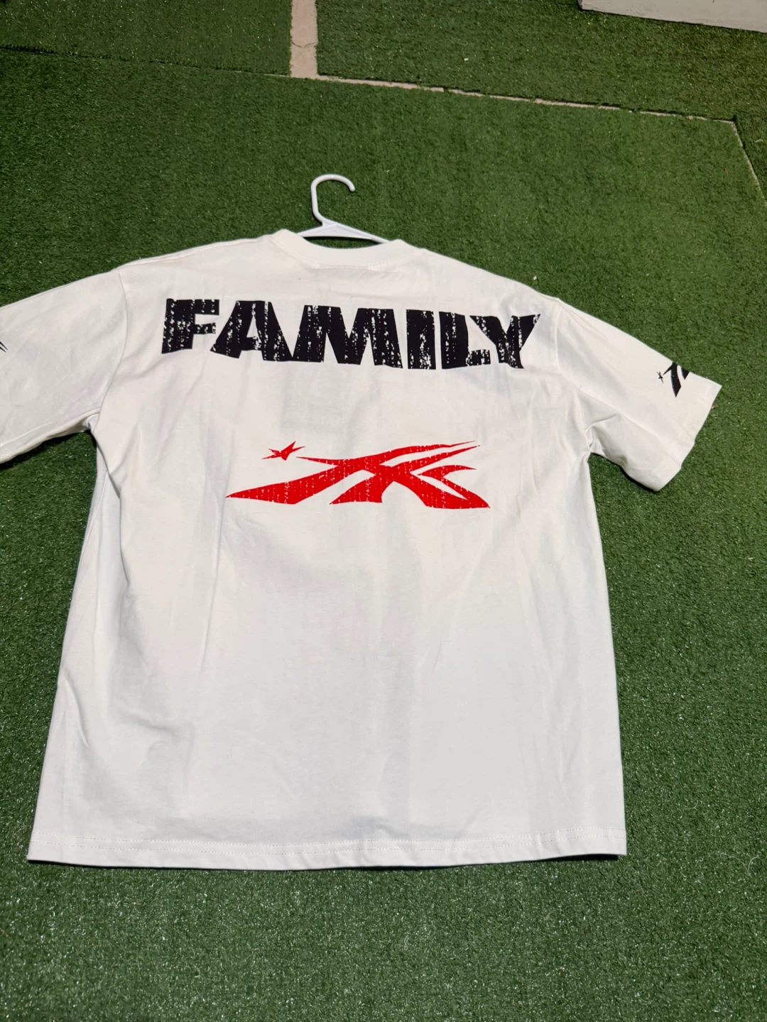 Hellstar “Sports/Family” Graphic Tee – Size M - photo 2