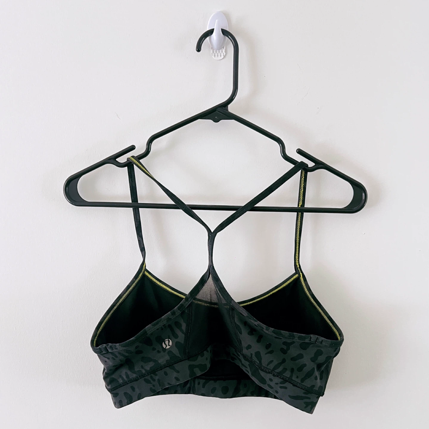 Lululemon Leopard Y Back Sports Bra Size 8 - photo 3