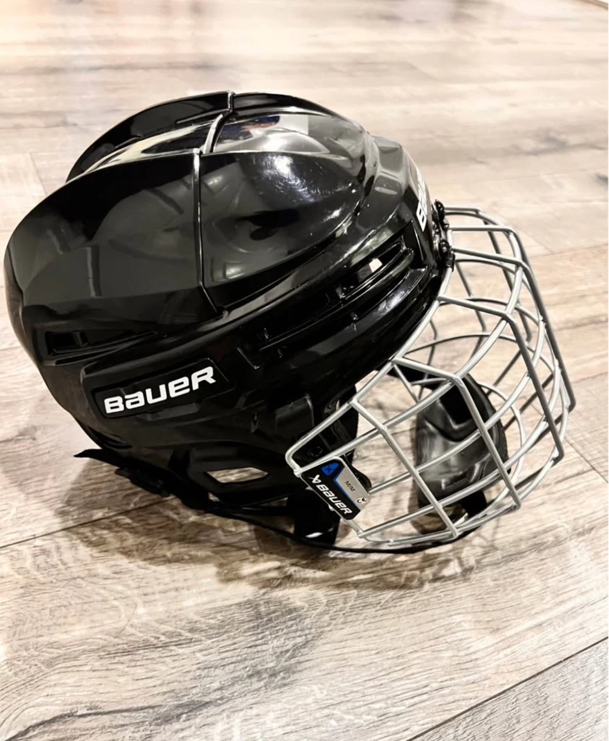 Oxelo Ice Skates with Bauer Helmet and Protection Gear - photo 2