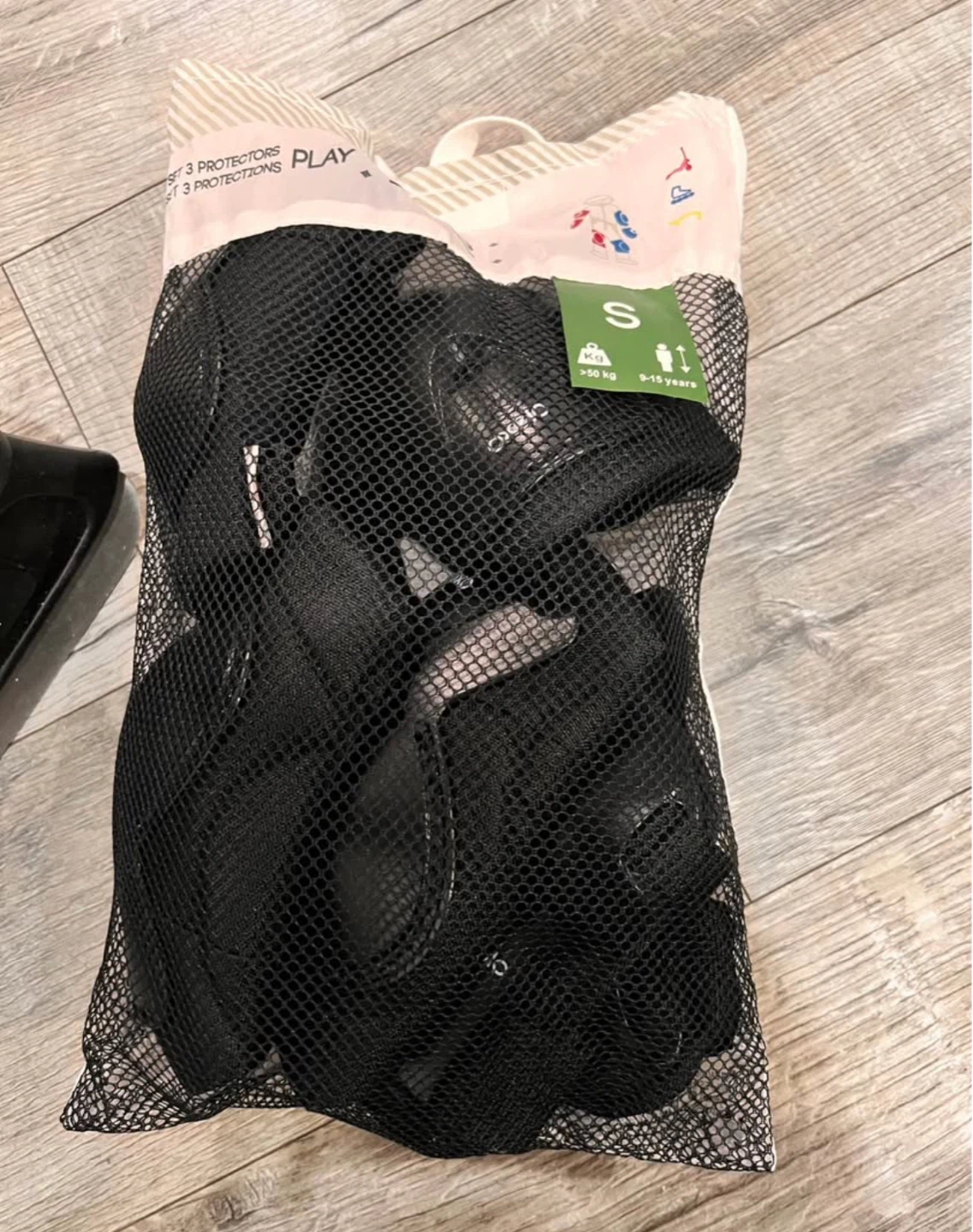 Oxelo Ice Skates with Bauer Helmet and Protection Gear - photo 5