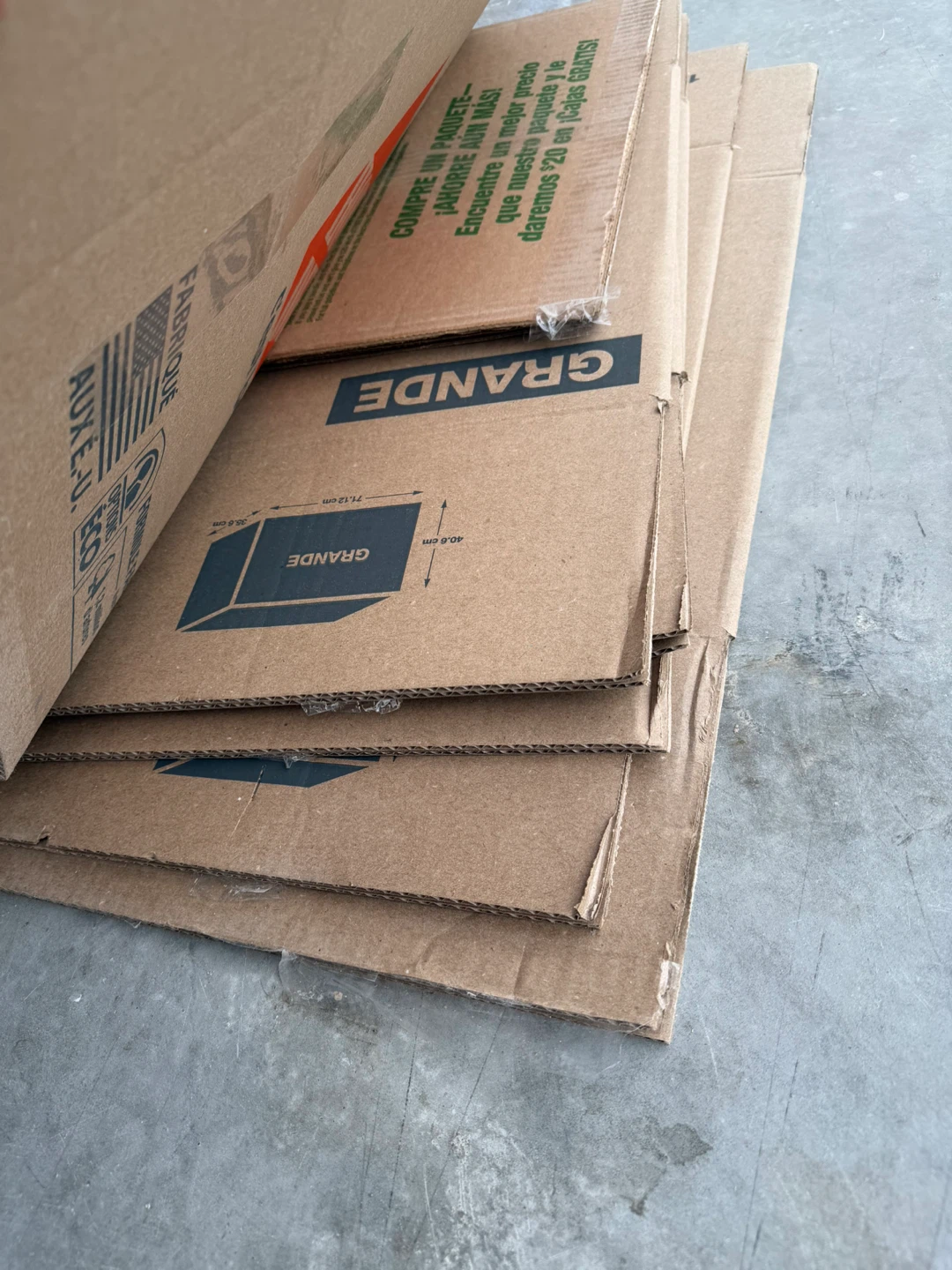 The Home Depot Grande Moving Boxeé