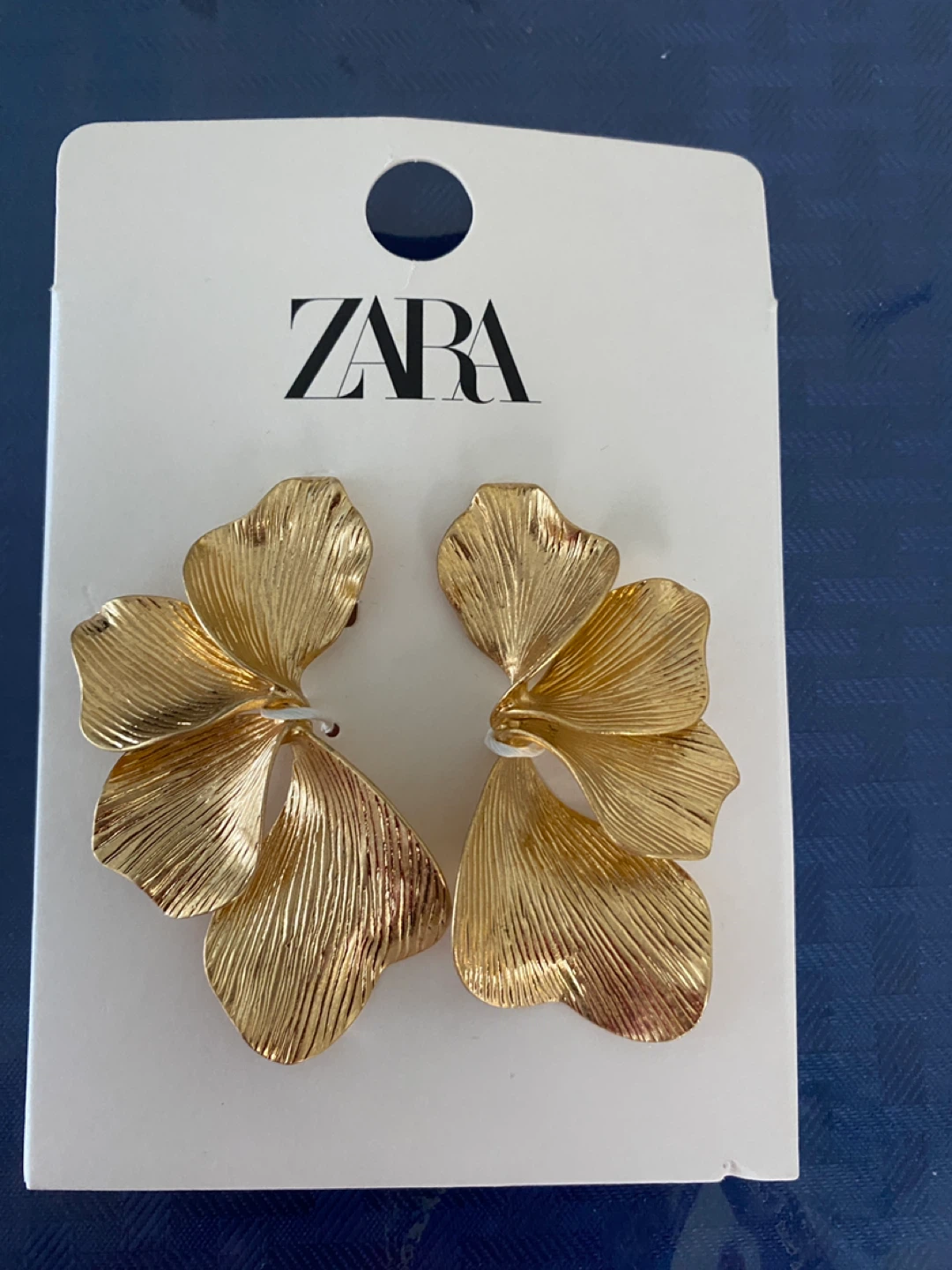 Zara Gold Hoop Earrings - photo 2