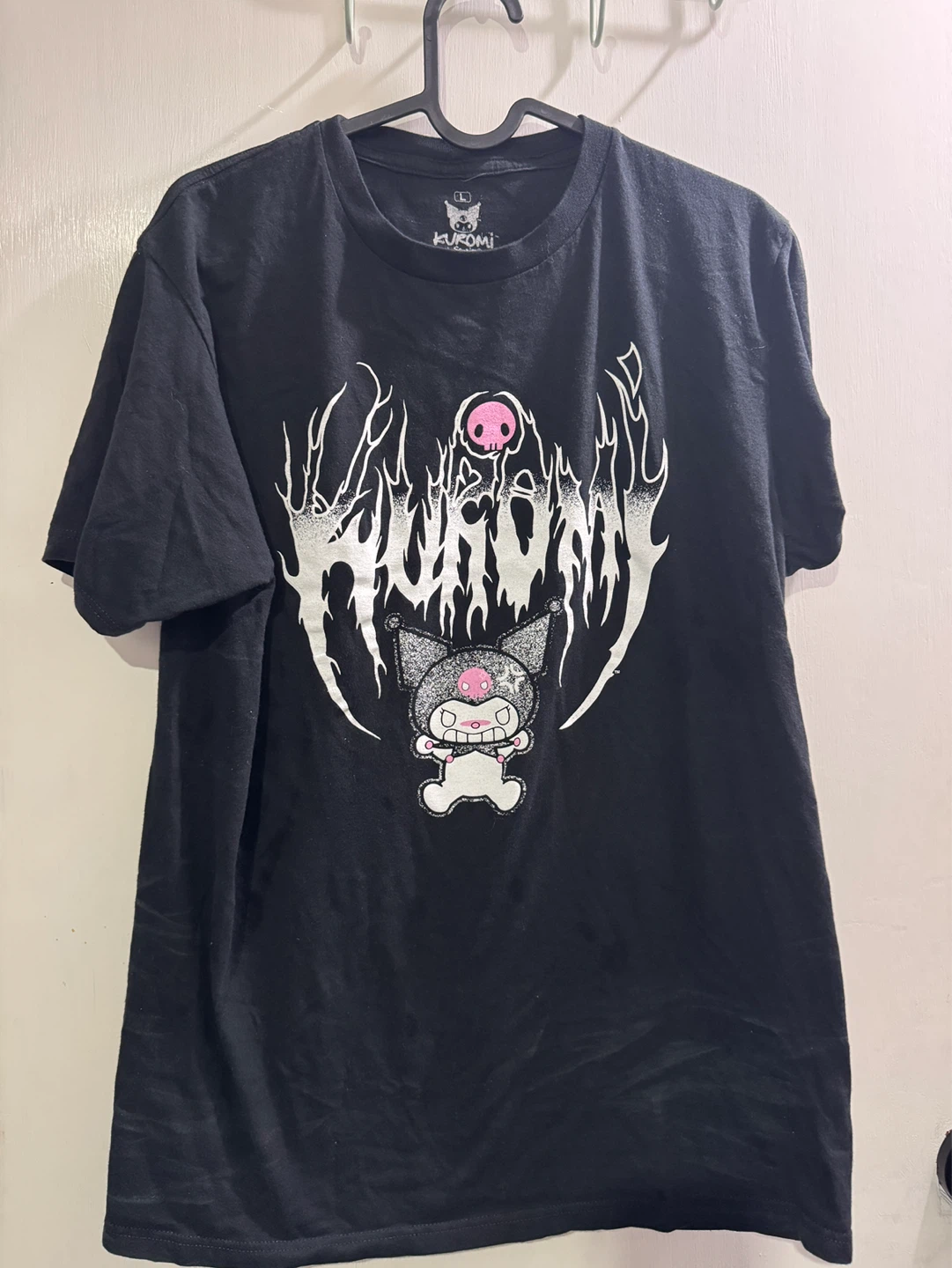 Kuromi Metal Font Graphic T-Shirt - photo 2