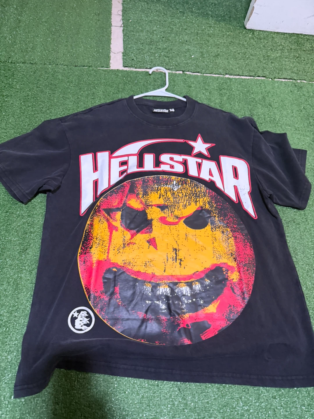 Hellstar Smiley Face Graphic Tee – Size L