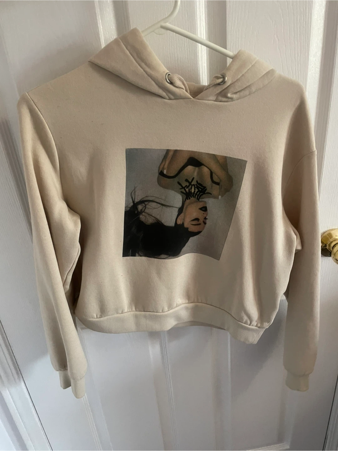 Ariana grande cropped hoodie