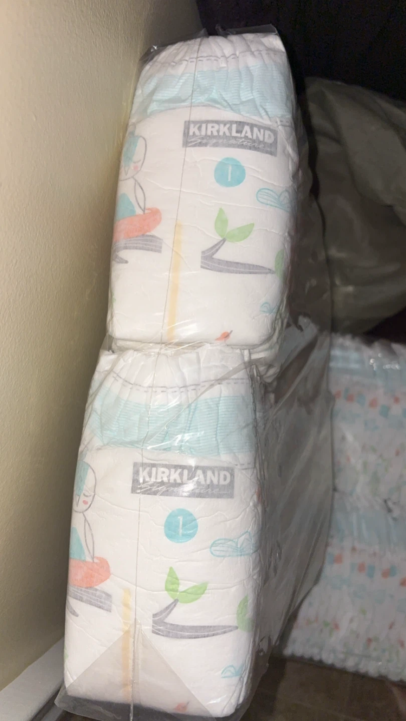 Kirkland Signature Size 1 Diapers - 2 Packs - photo 2
