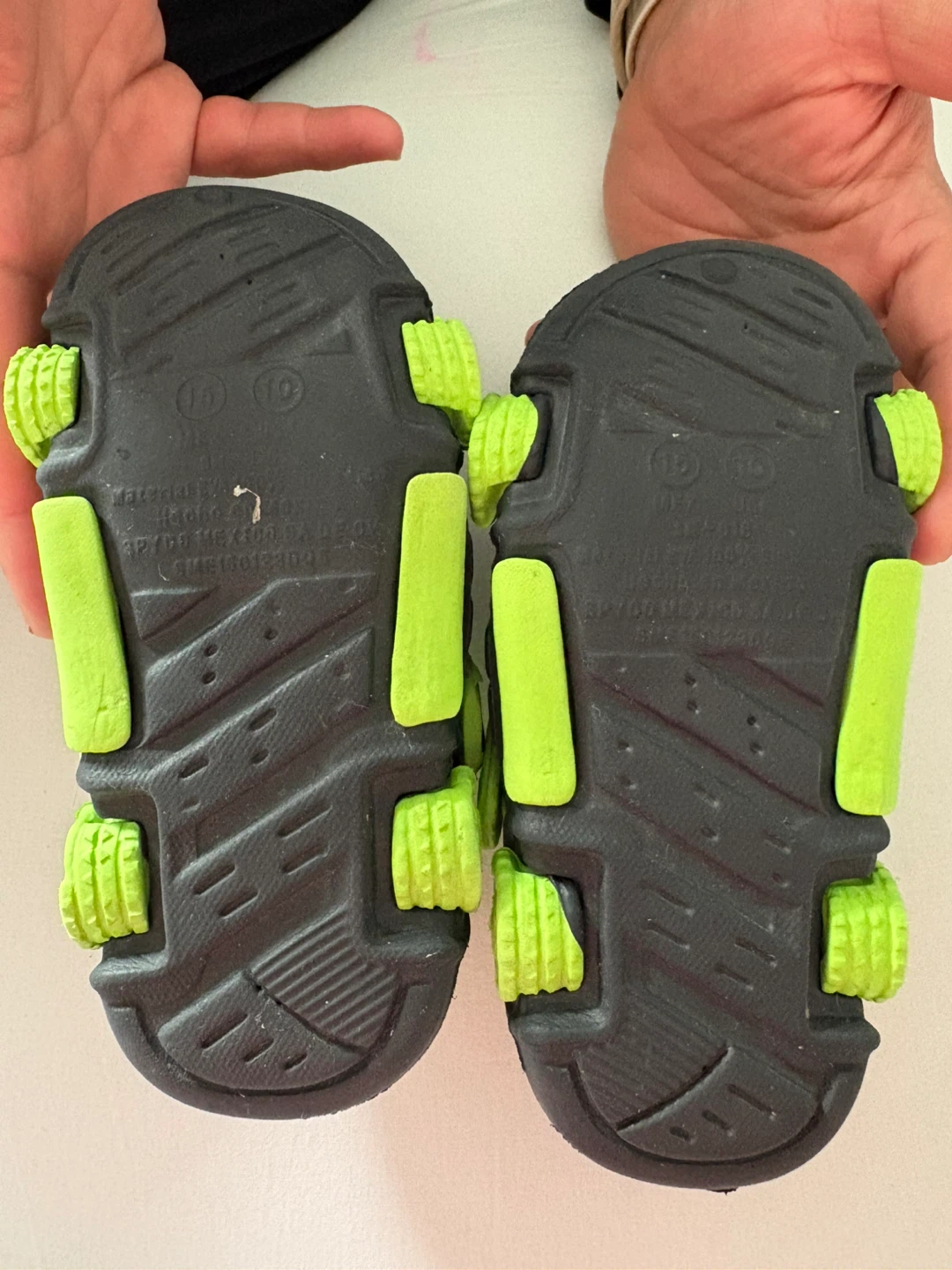 Kids Black & Neon Green Shoes Size 10 USA - photo 3