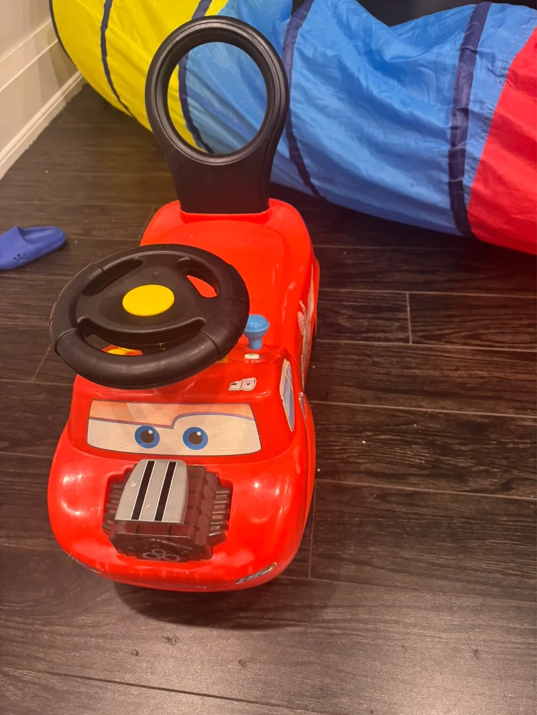 Disney Pixar Cars Lightning McQueen Ride-On Toy - photo 3