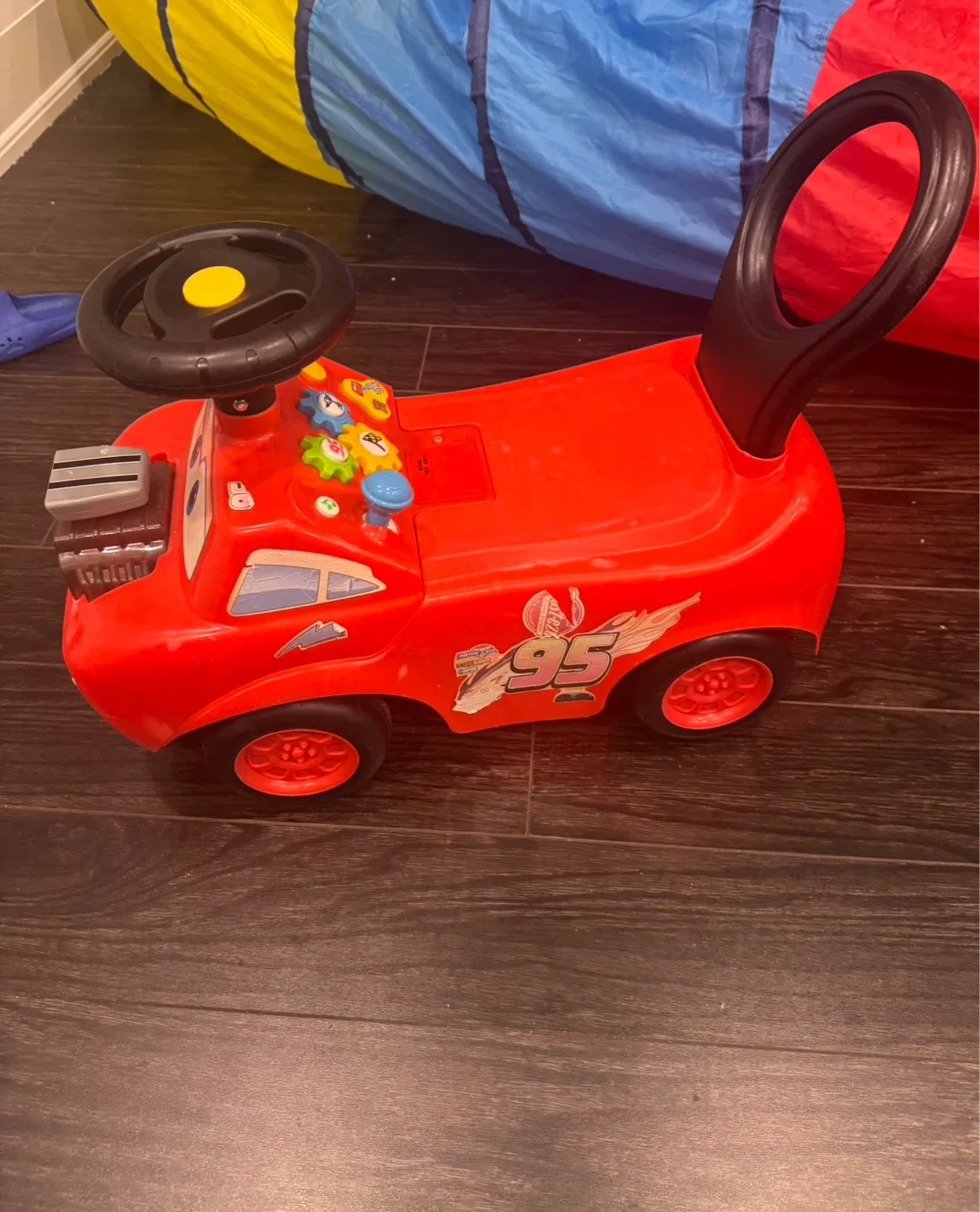 Disney Pixar Cars Lightning McQueen Ride-On Toy - photo 2