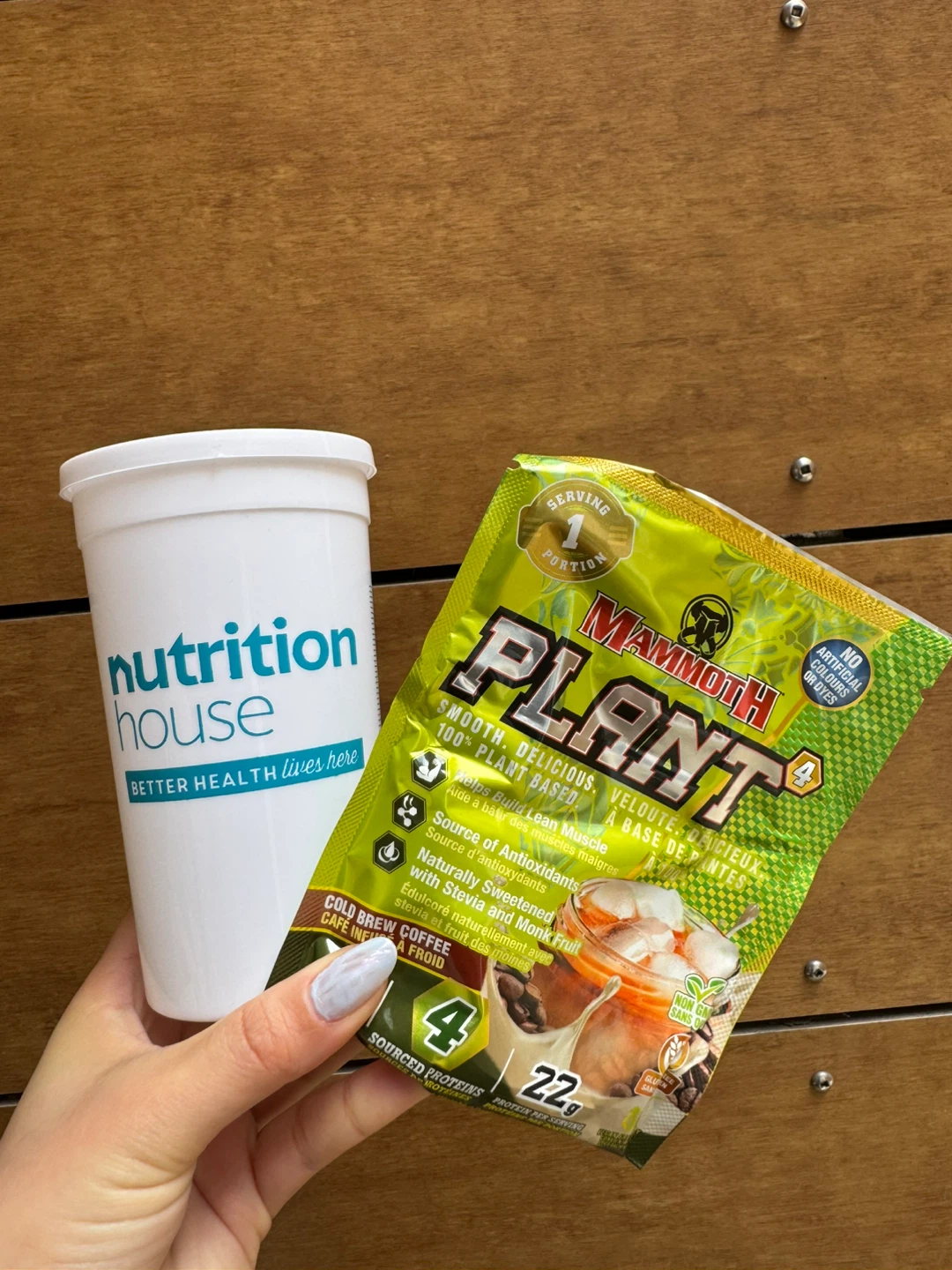 Mammoth Plant Protein Powder & shaker