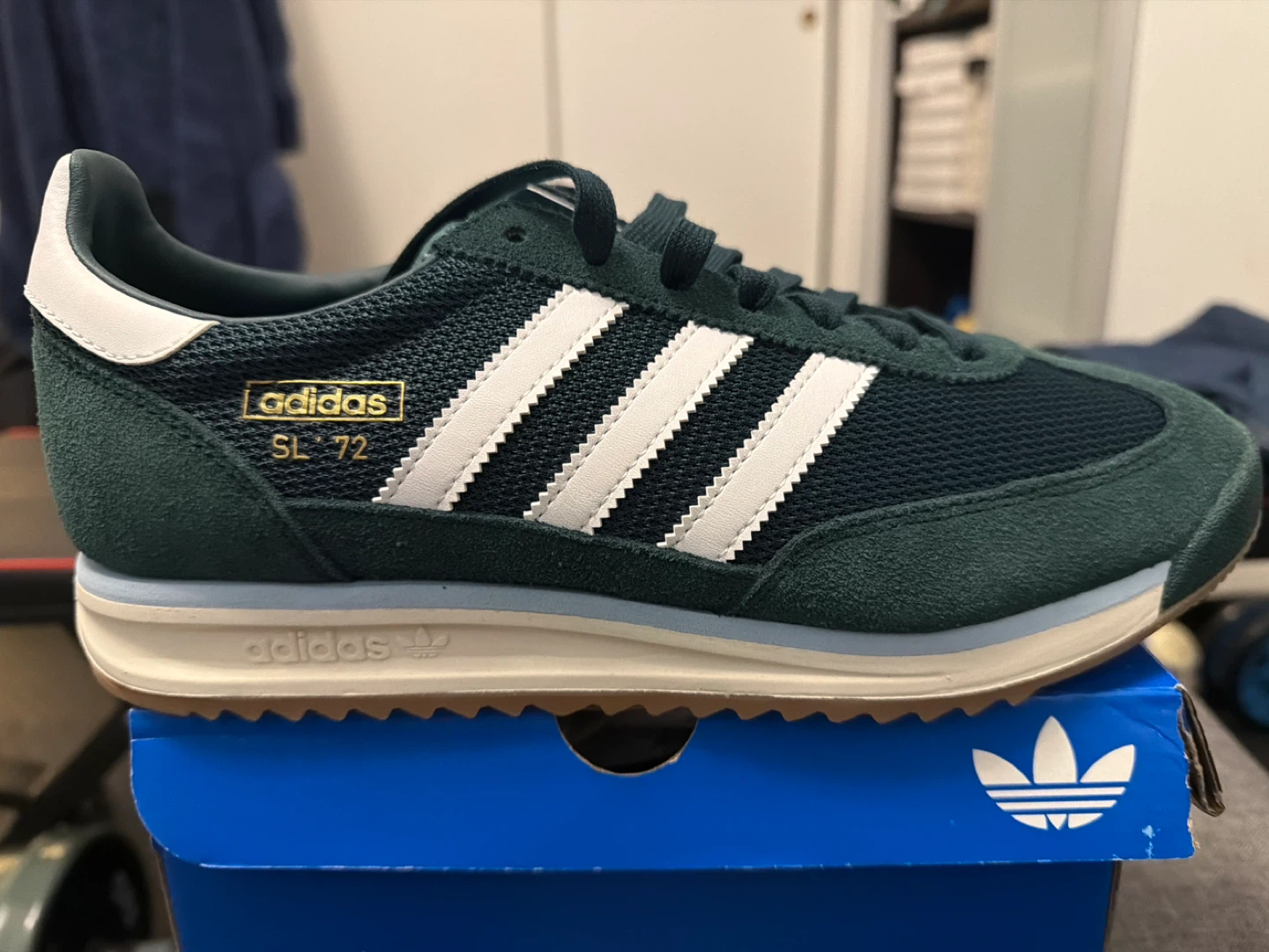 Adidas 9.5 shoes