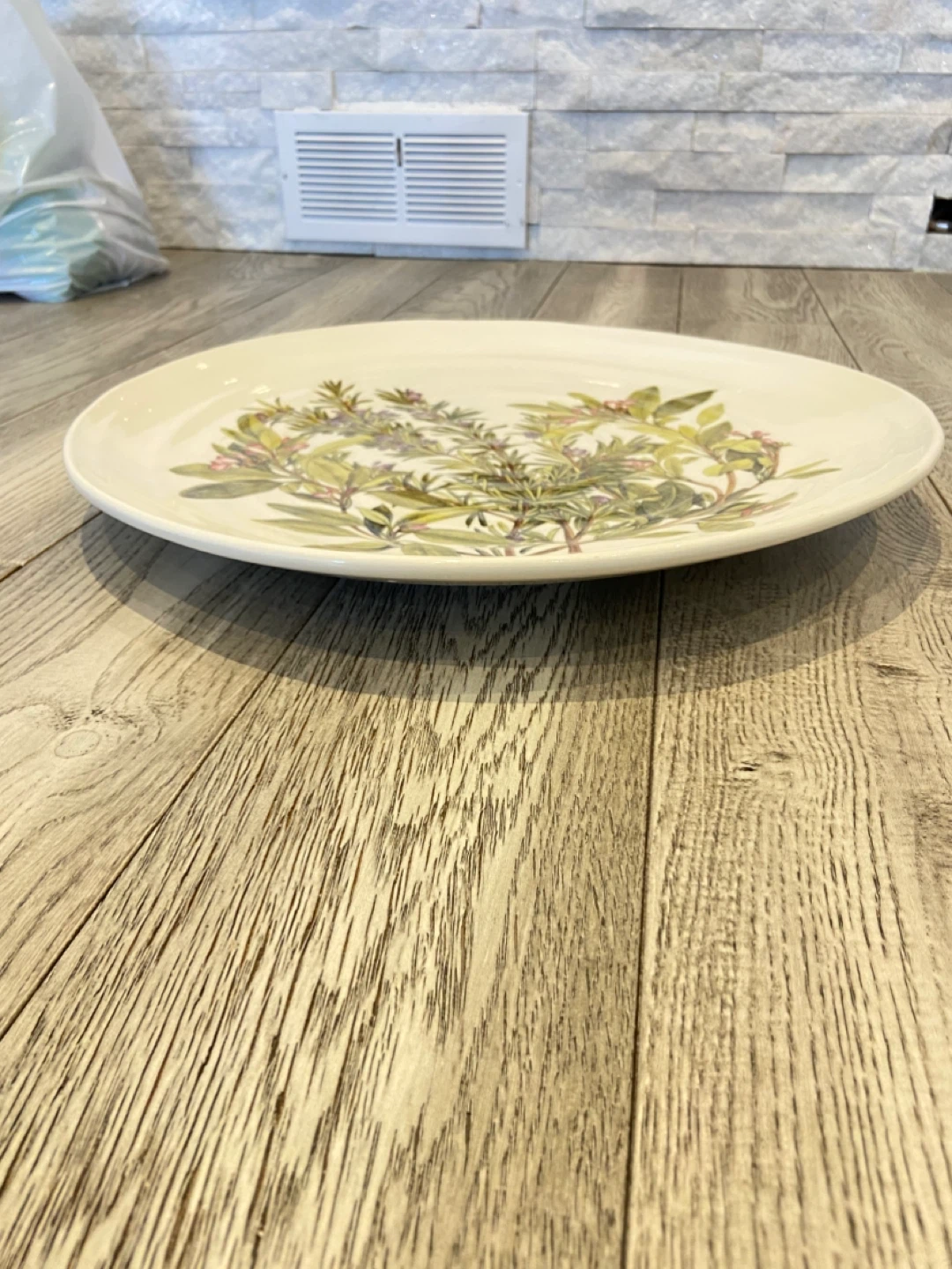 Decorative Plate with Botanical Design - photo 2
