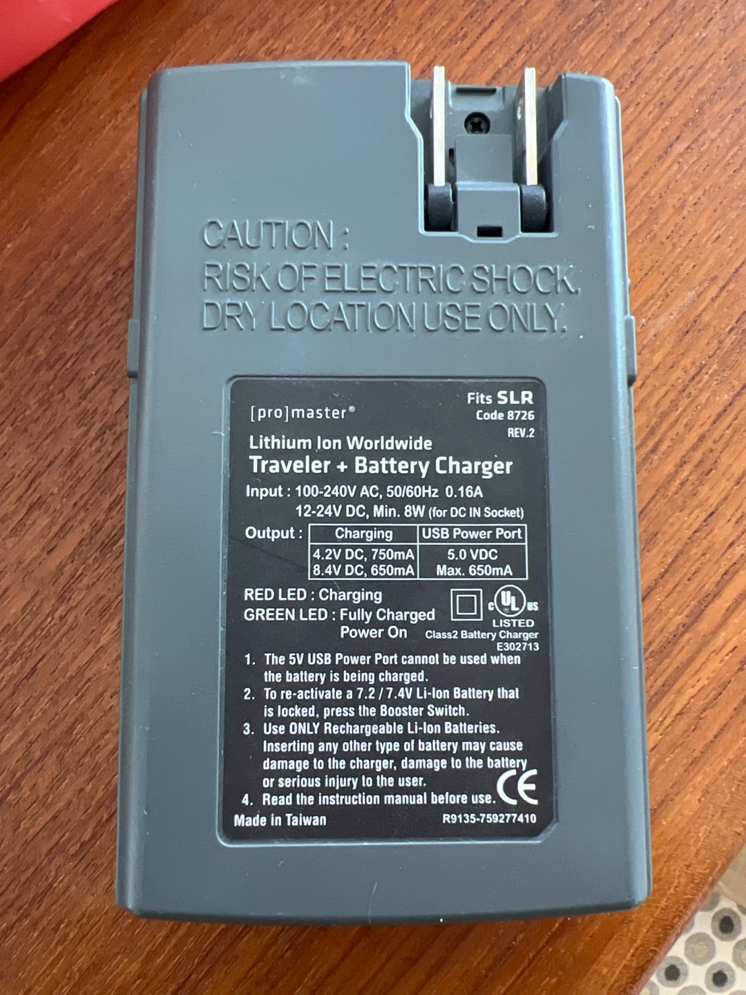 ProMaster Traveler+ camera battery charger - photo 2