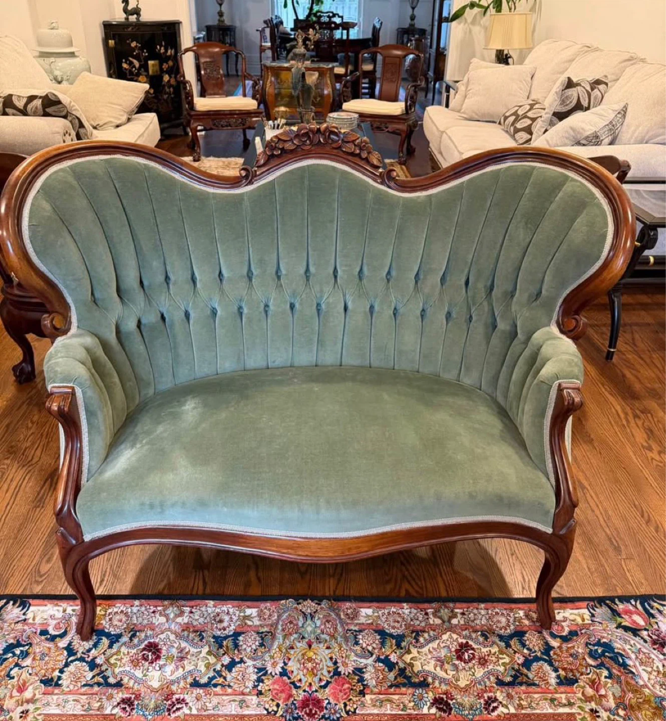 Antique Tufted Loveseat and Accent Chairs Set - photo 3
