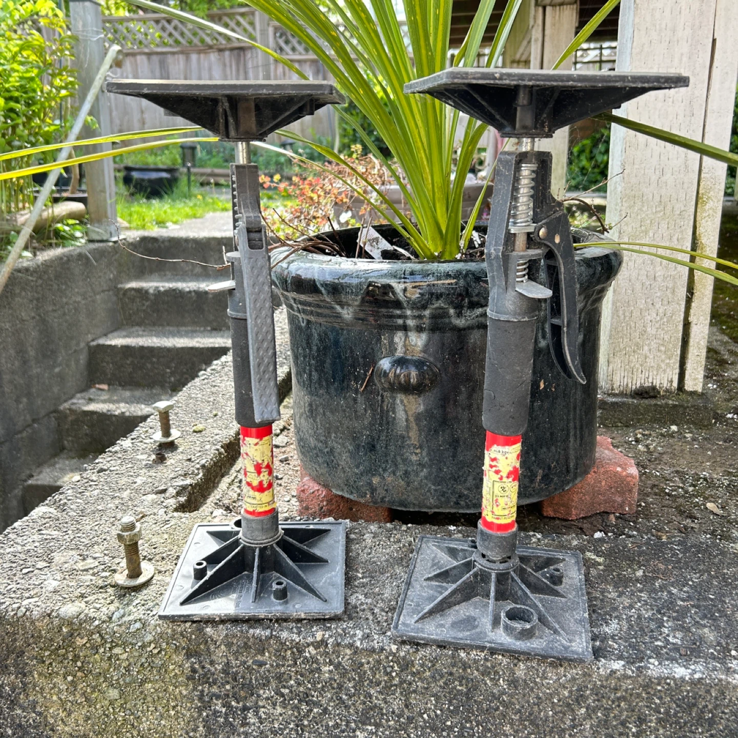Pair of Adjustable Support Jacks
