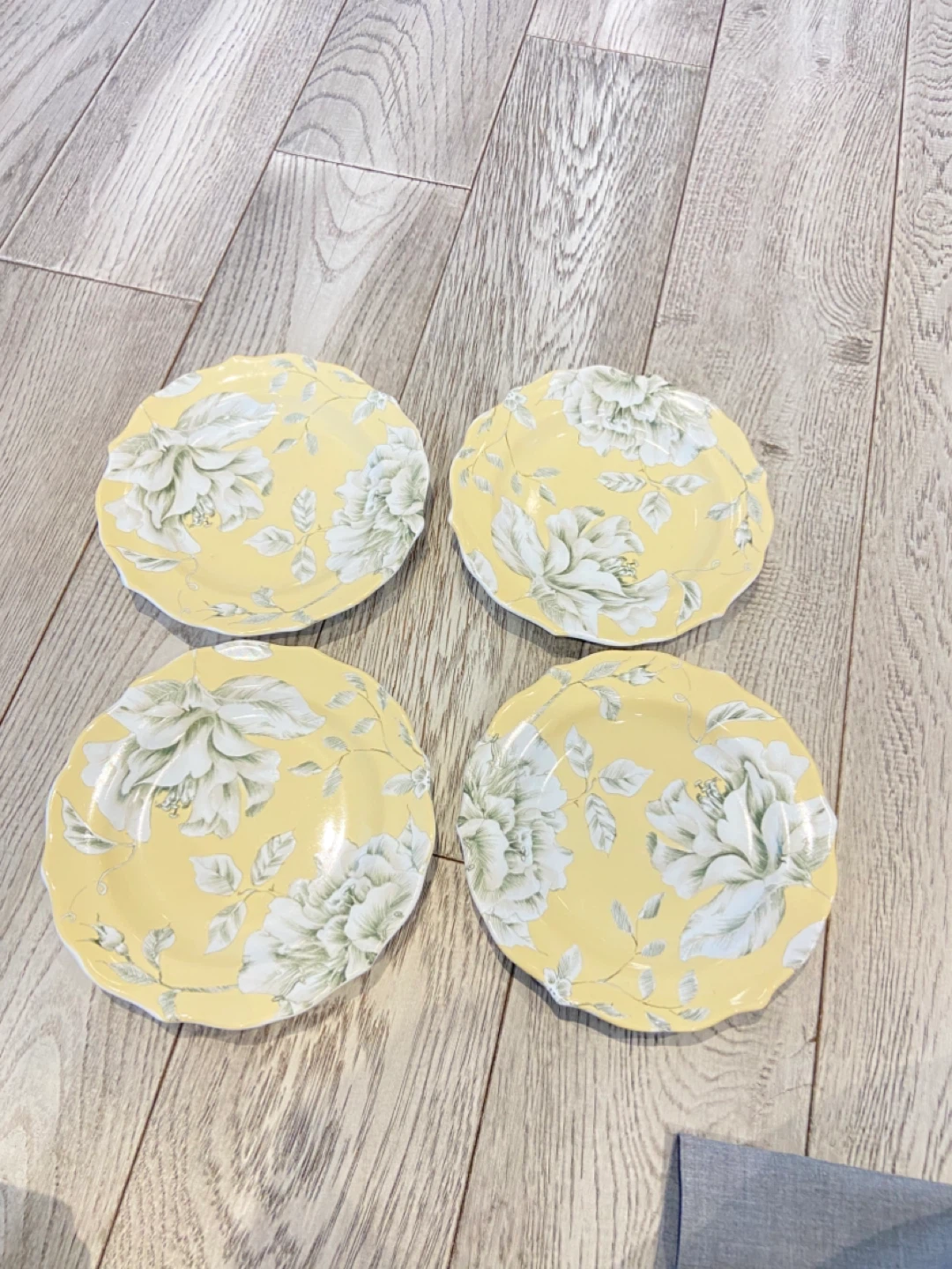 Set of 4 Yellow Floral Dessert Plates