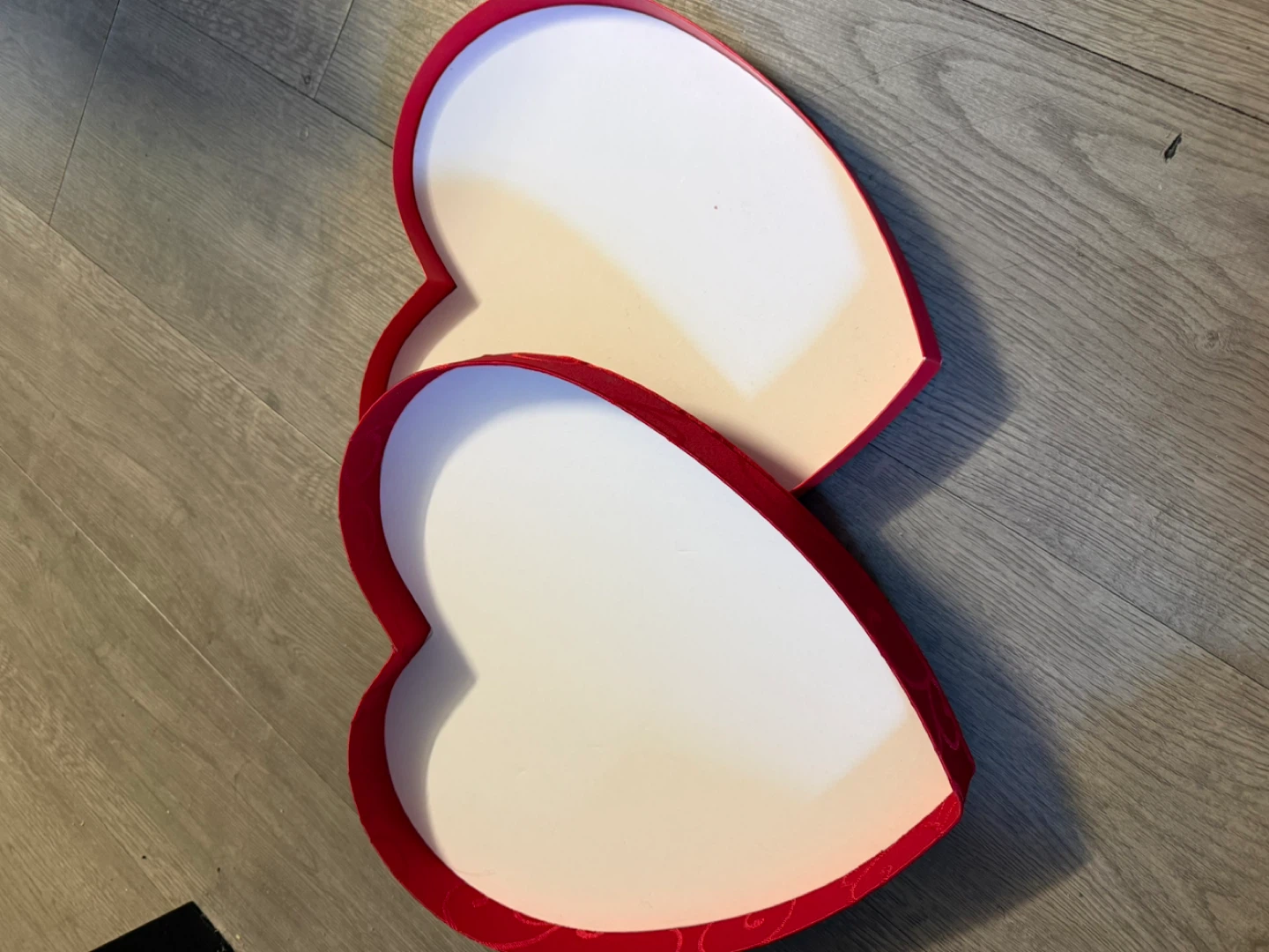Heart Shaped Gift Box - photo 2