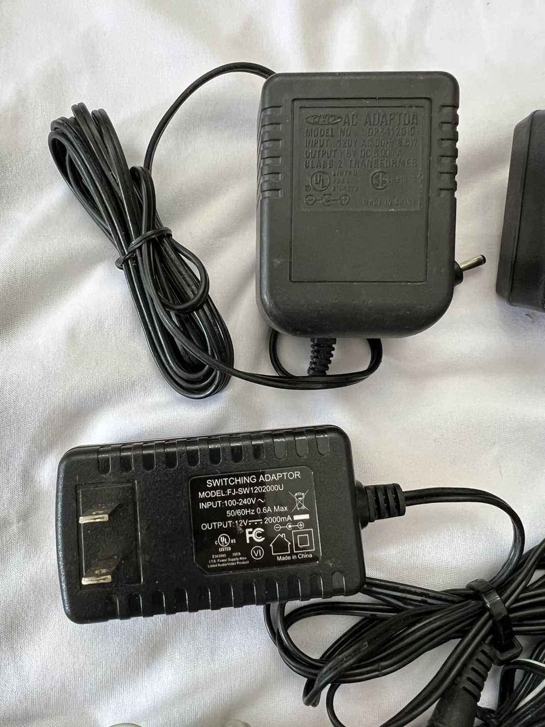 9 AC Power Adapters - photo 4