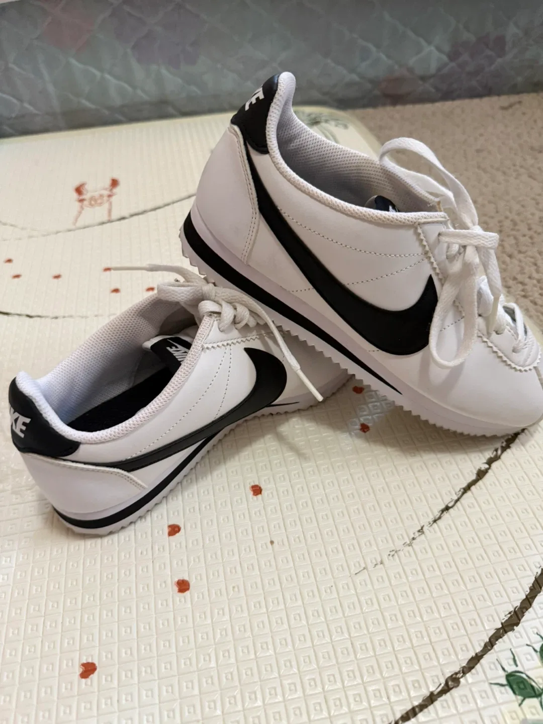 Nike Cortez White/Black Sneakers